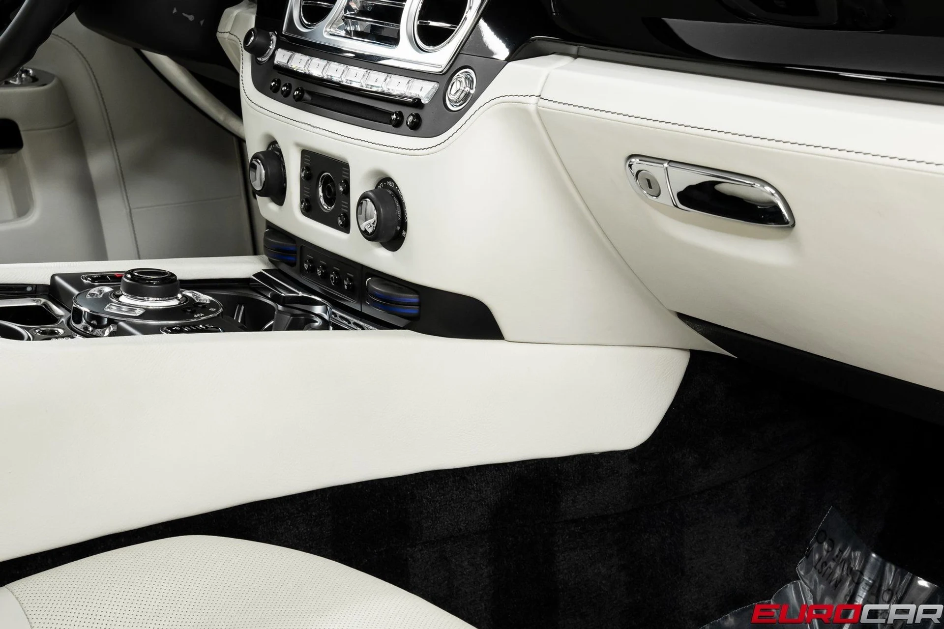 mph032_1069303287_image_33_66038bb24e