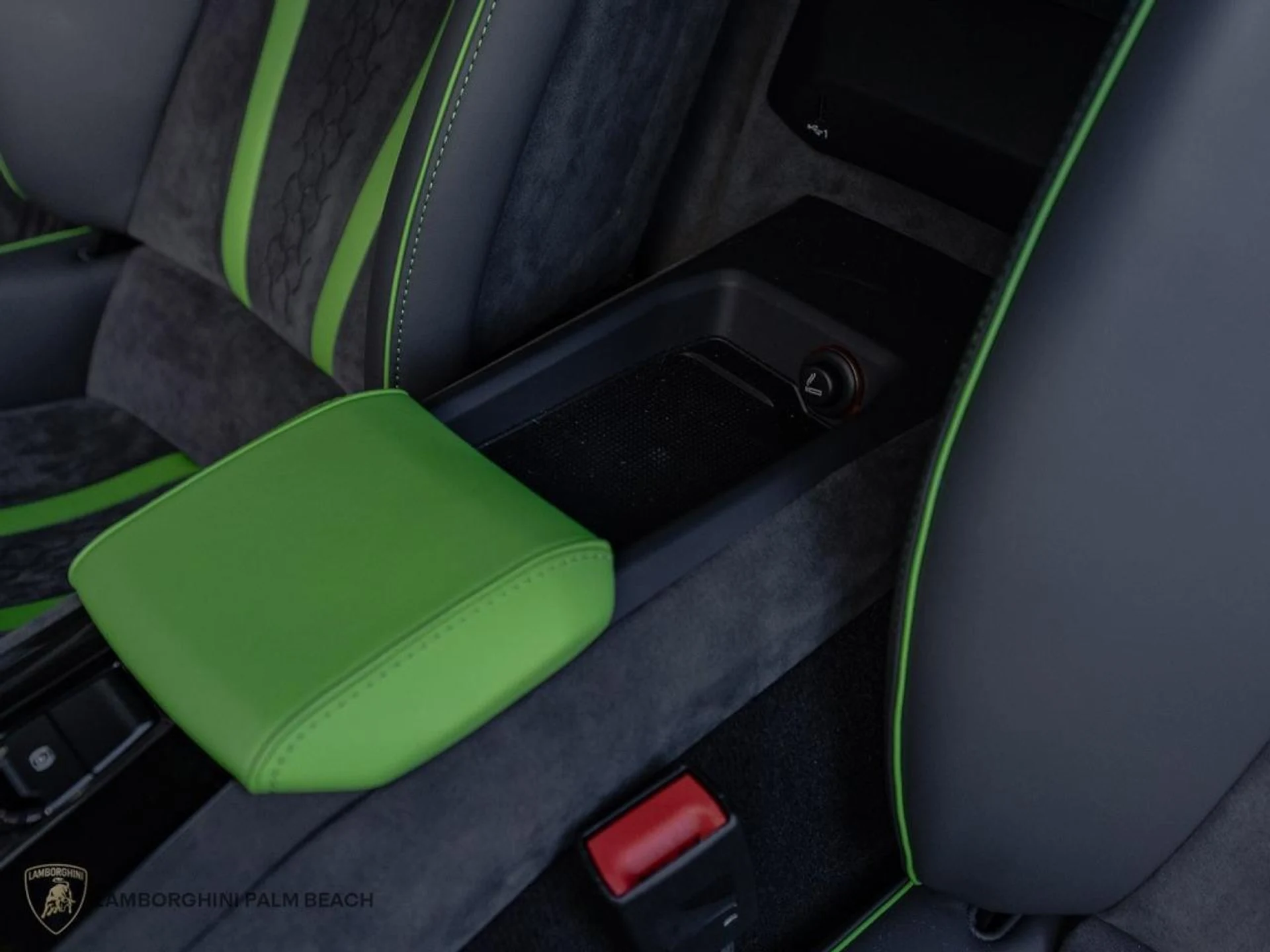 mph032_1072951505_627bcb83d30f5b9360fec9cbad39f1a9_d8de821378