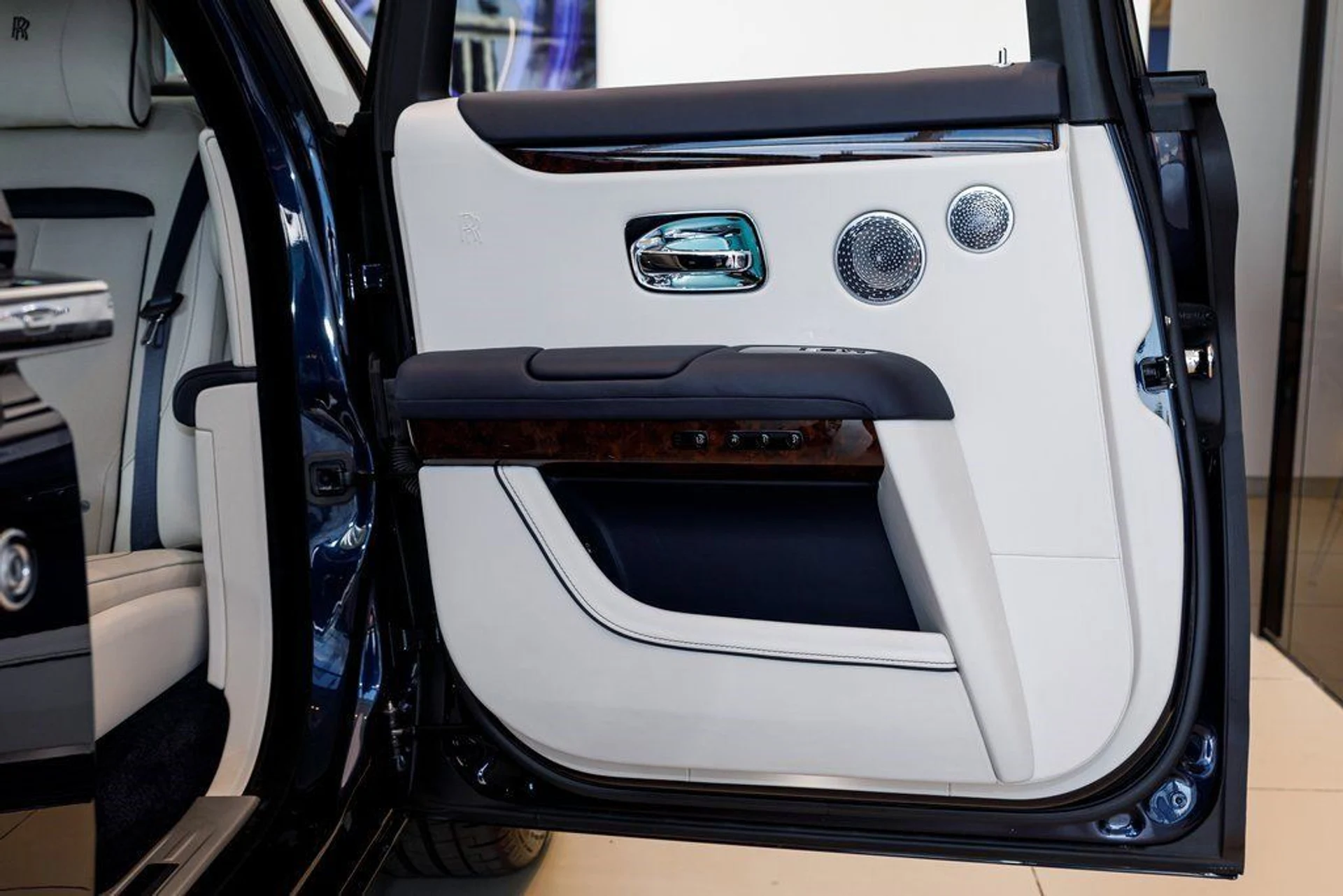 mph032_1081719767_06eb49a3cb4c7cc2f7d7d4f3a961a7be_a7c057dba1