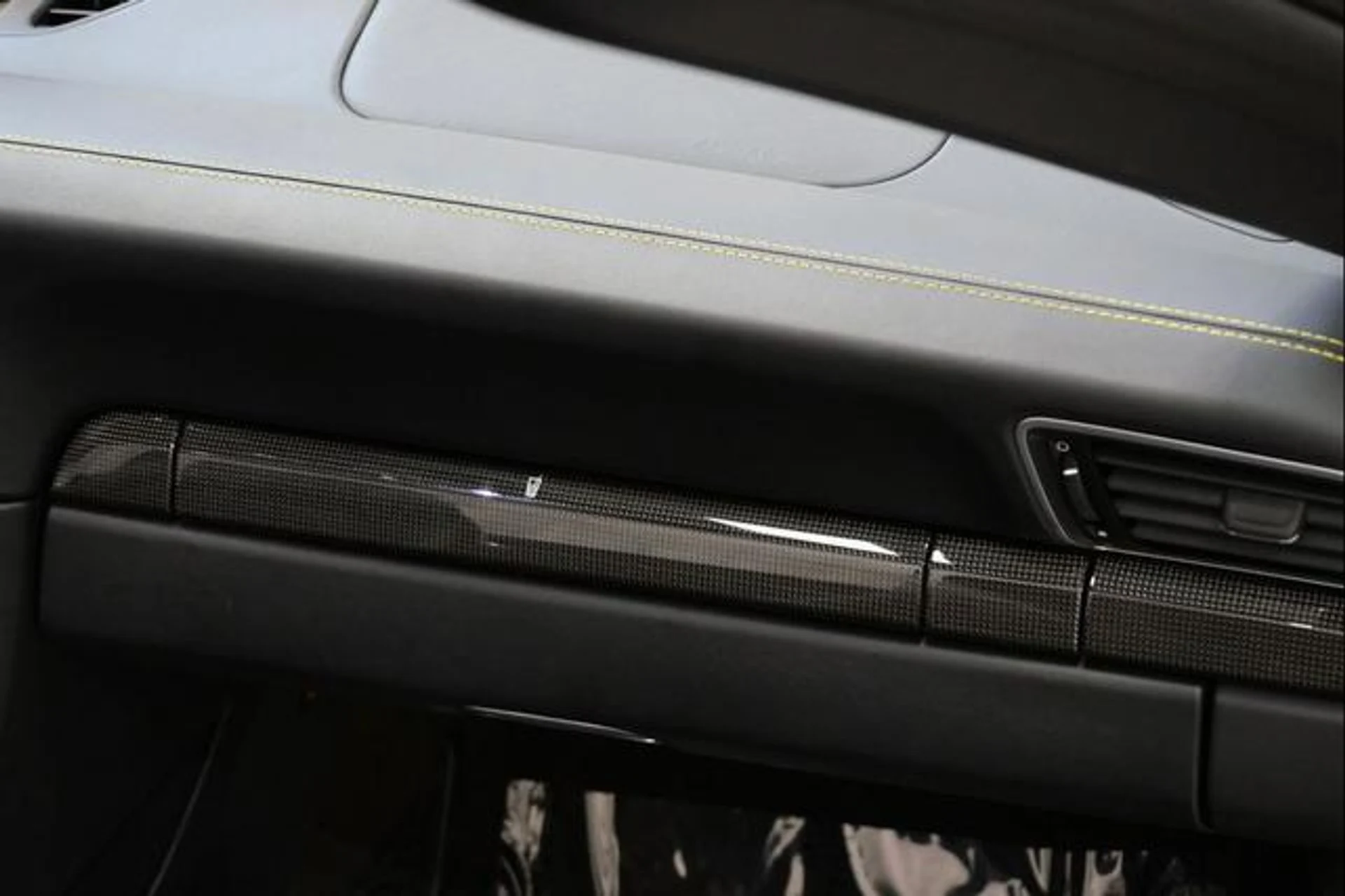 mph032_1083963918_ai_6_GO_Wp_J_Gu_Qd_Gh8y723o_Xe69_BY_5a50cf24ee