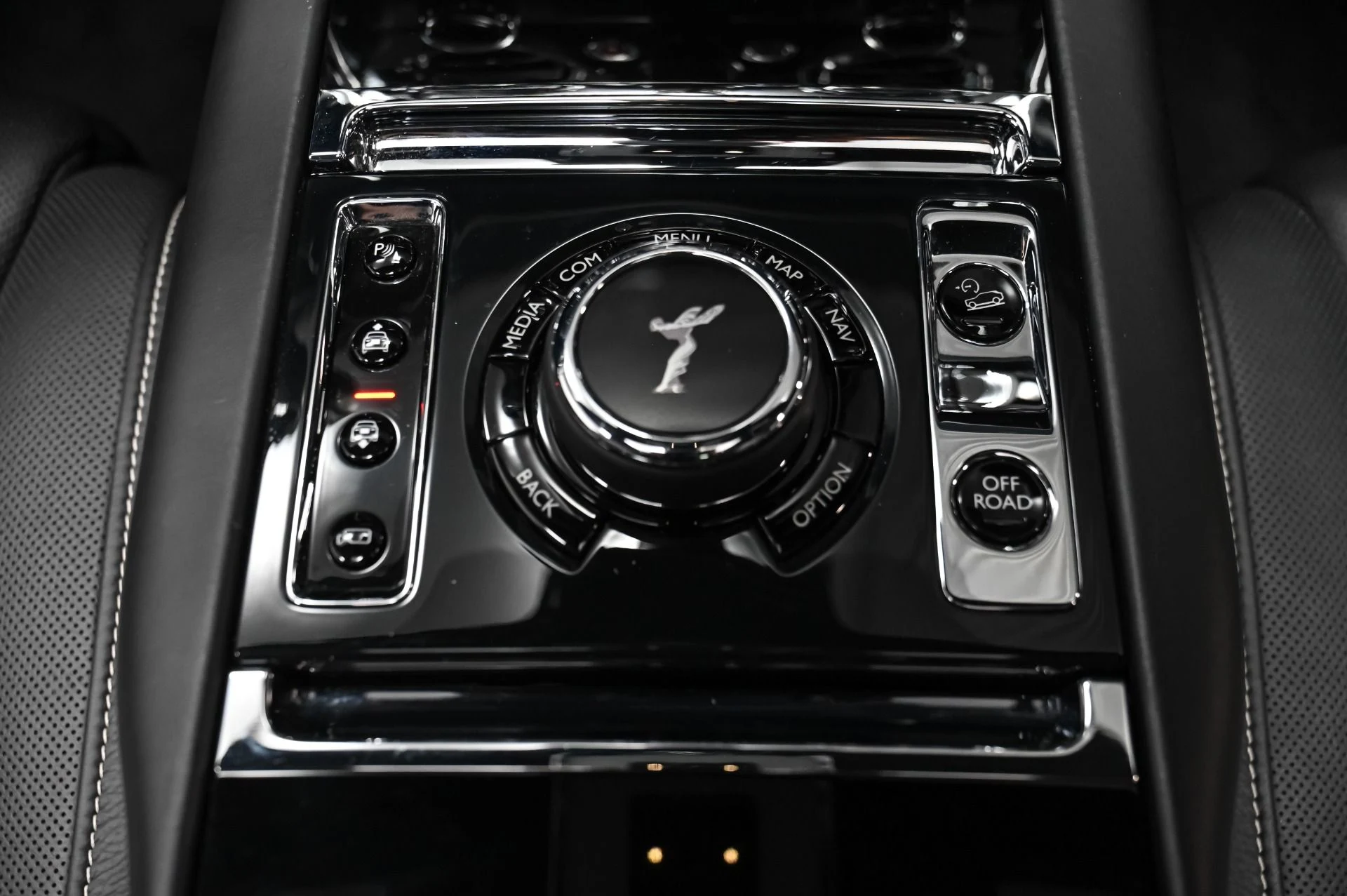 mph032_1095591602_Used_2019_Rolls_Royce_Cullinan_1761408905_1918601614