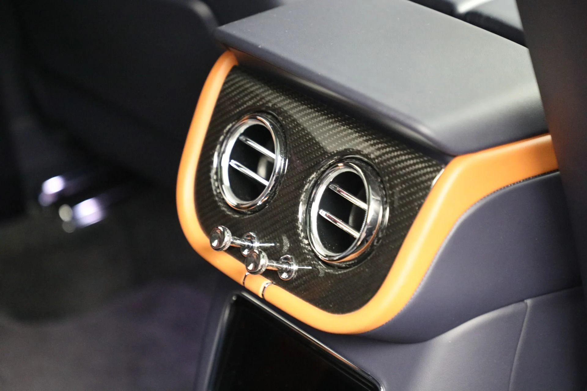 mph032_1096432060_Used_2024_Bentley_Bentayga_S_V8_0b55f0dbd9