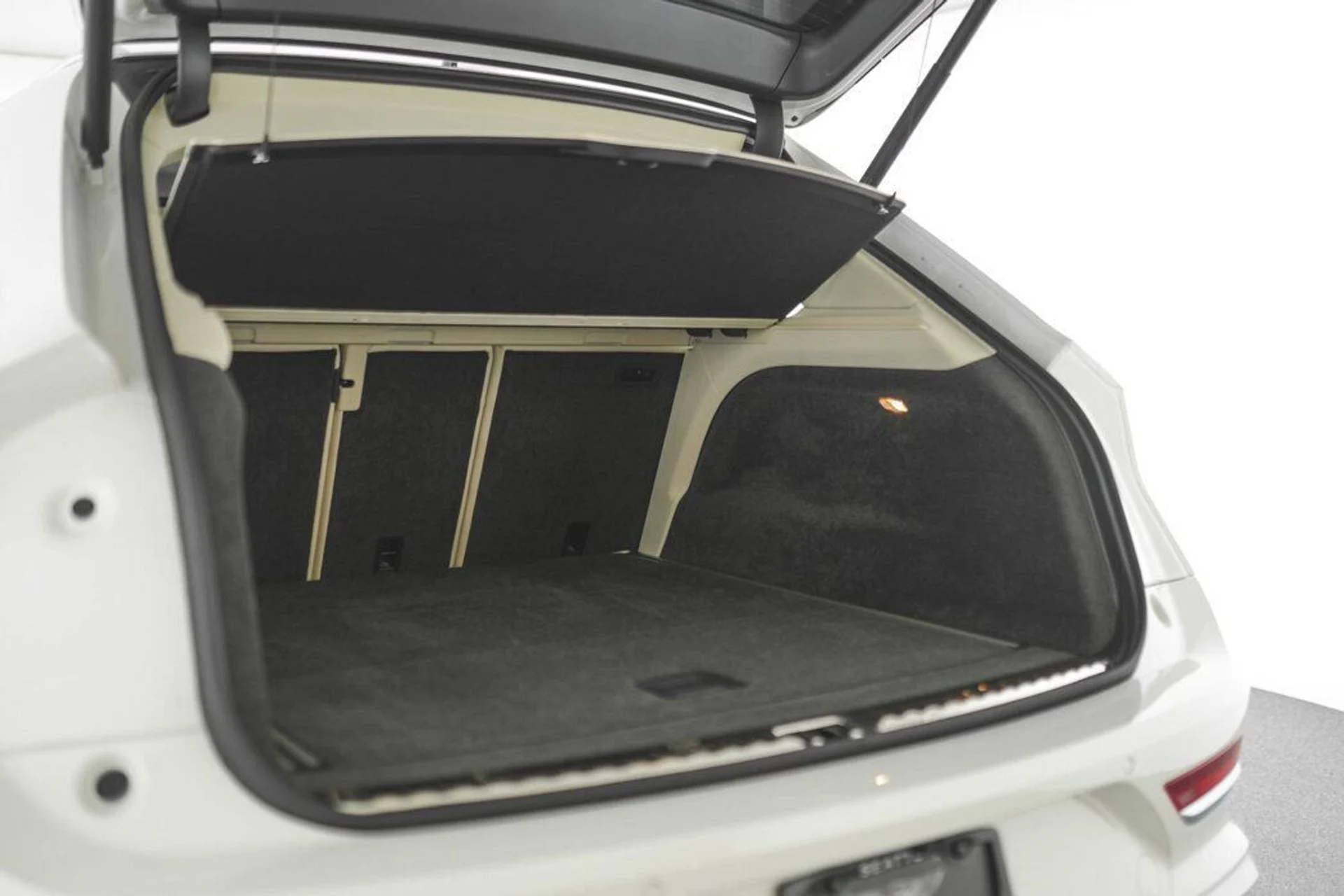 mph032_1099662280_52f3ecef25d80a67040245dc8051bec5_84e229a444