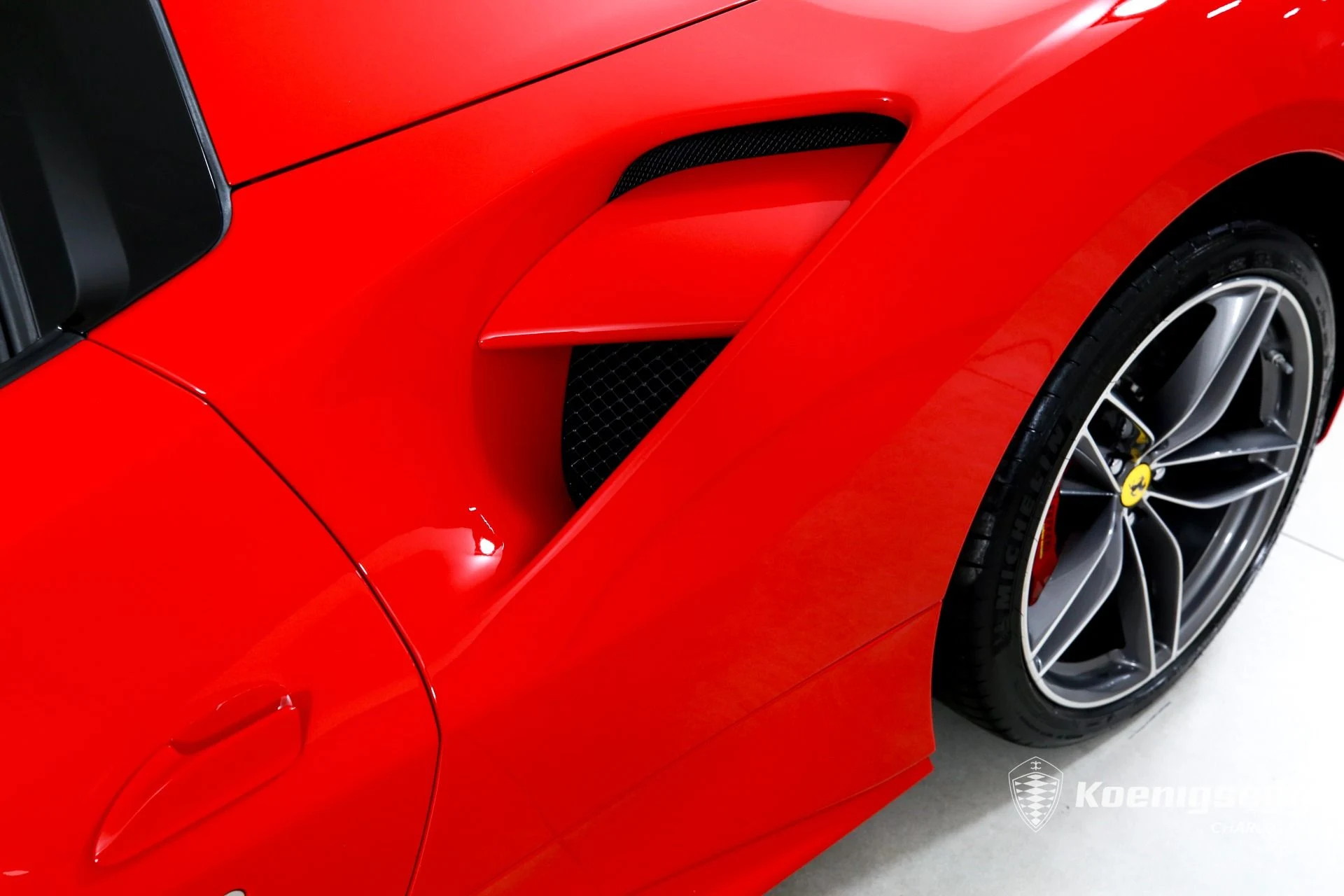 mph032_1105758794_Used_2019_Ferrari_488_Spider_1782837651_ac5aa73790