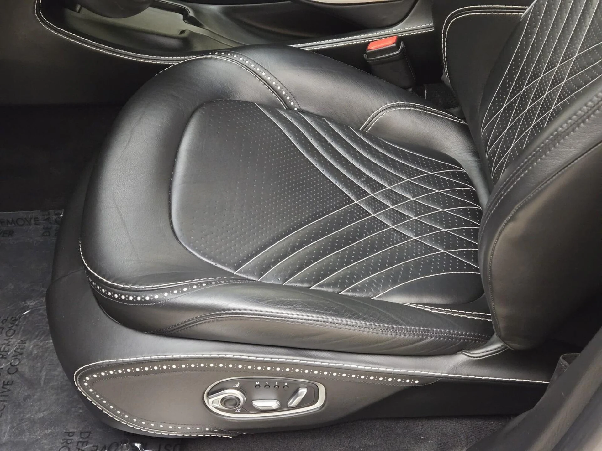 mph032_1105972159_Used_2021_Aston_Martin_DBX_1753164352_12218618ca