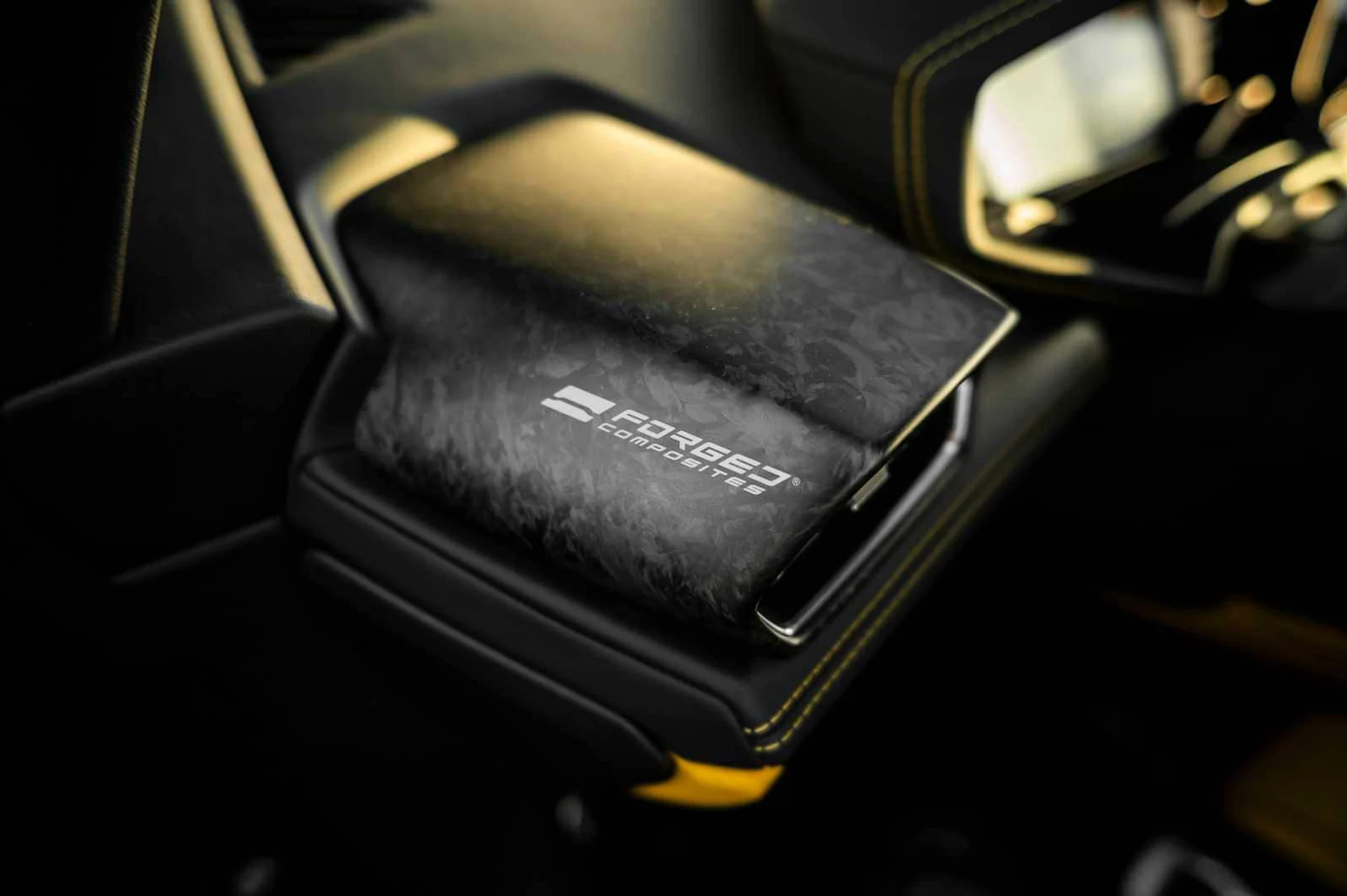 mph032_110859836_2d76b5f45f75839456c104e589693415x_e2bf57505b