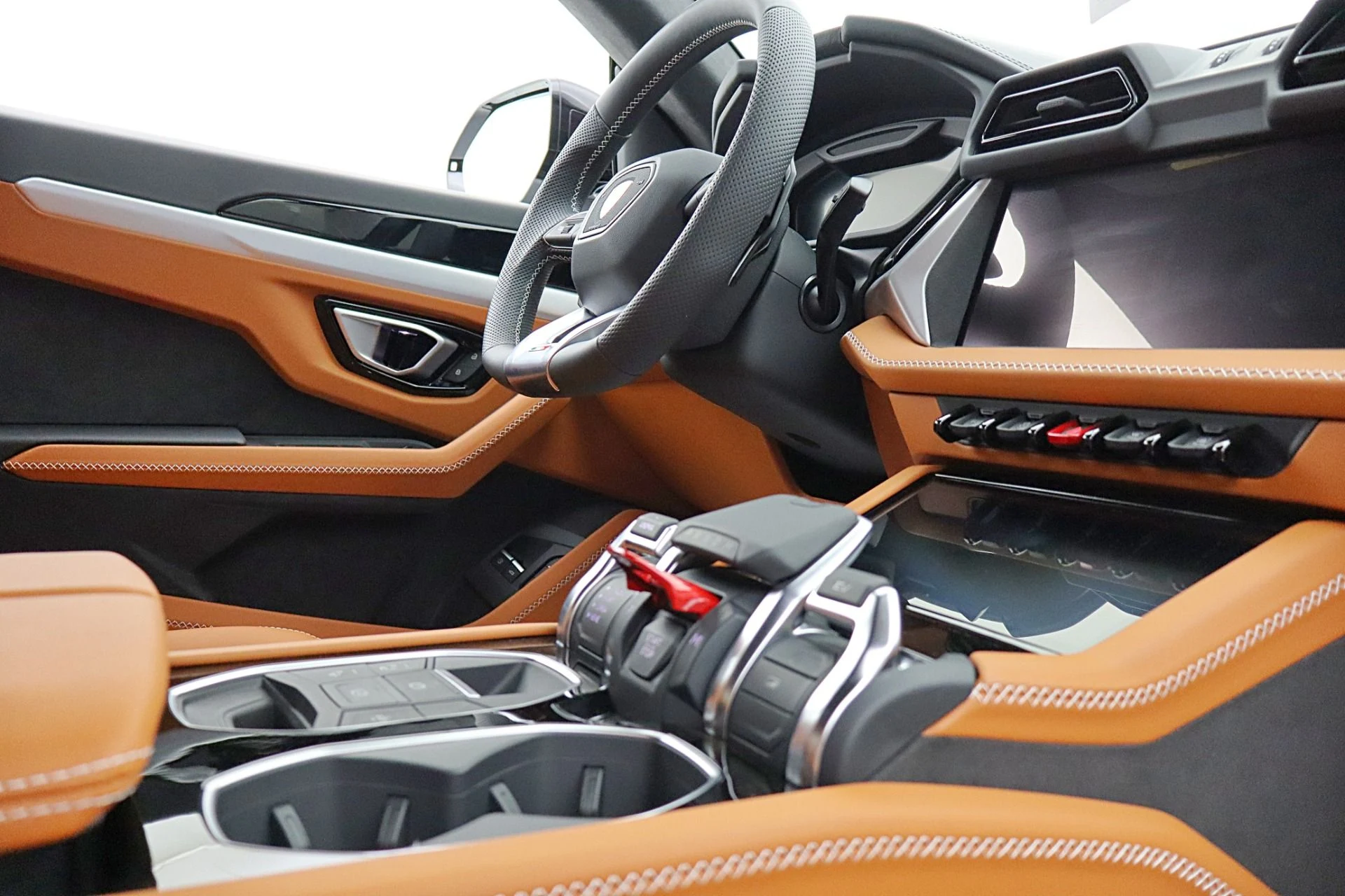 mph032_1109817296_Used_2026_Lamborghini_Urus_SELEASE_OPTIONS_AVAILABLE_d824f96f84