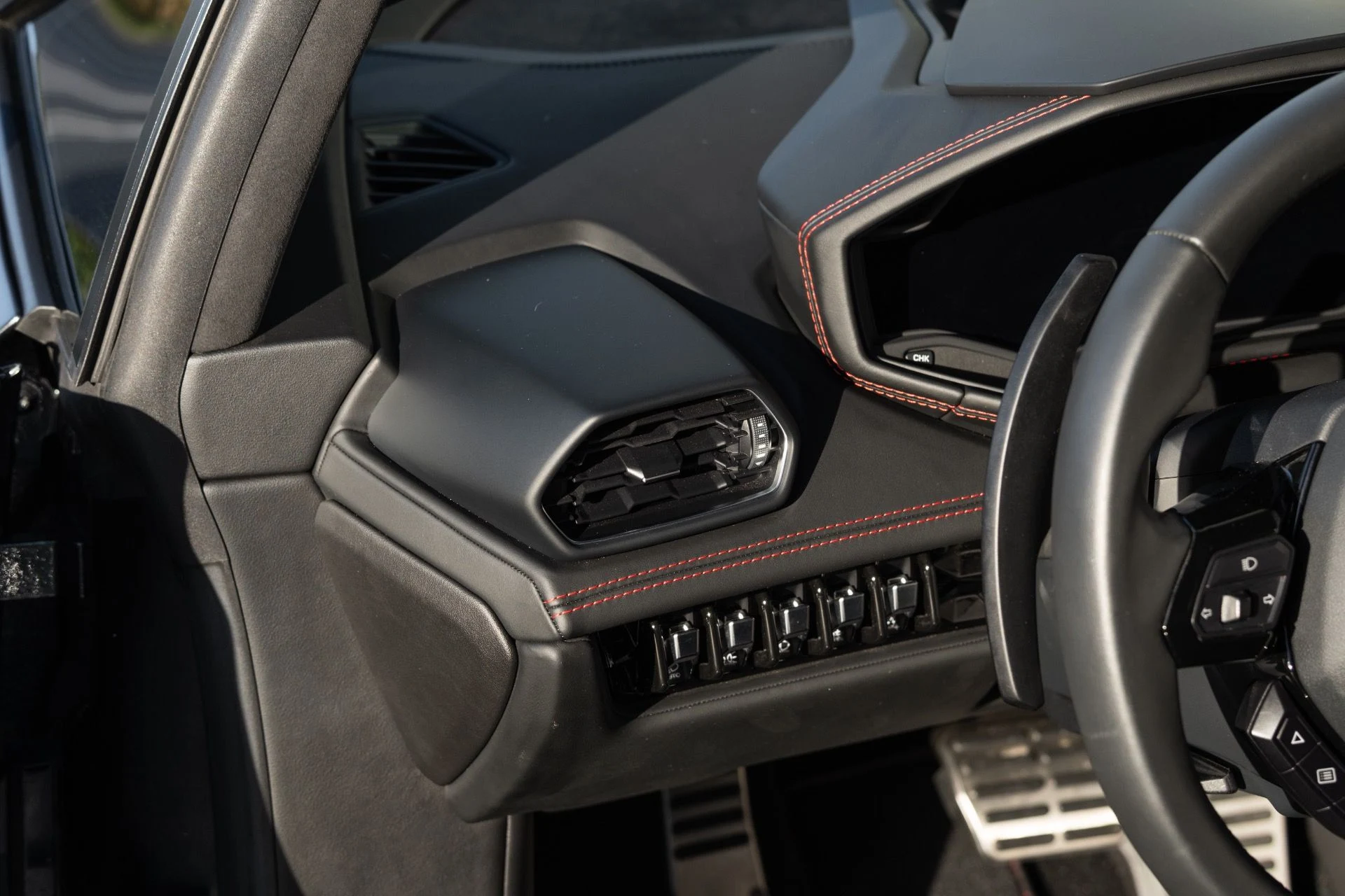 mph032_1111543995_Used_2020_Lamborghini_Huracan_EVO_1769630384_cf456e255f