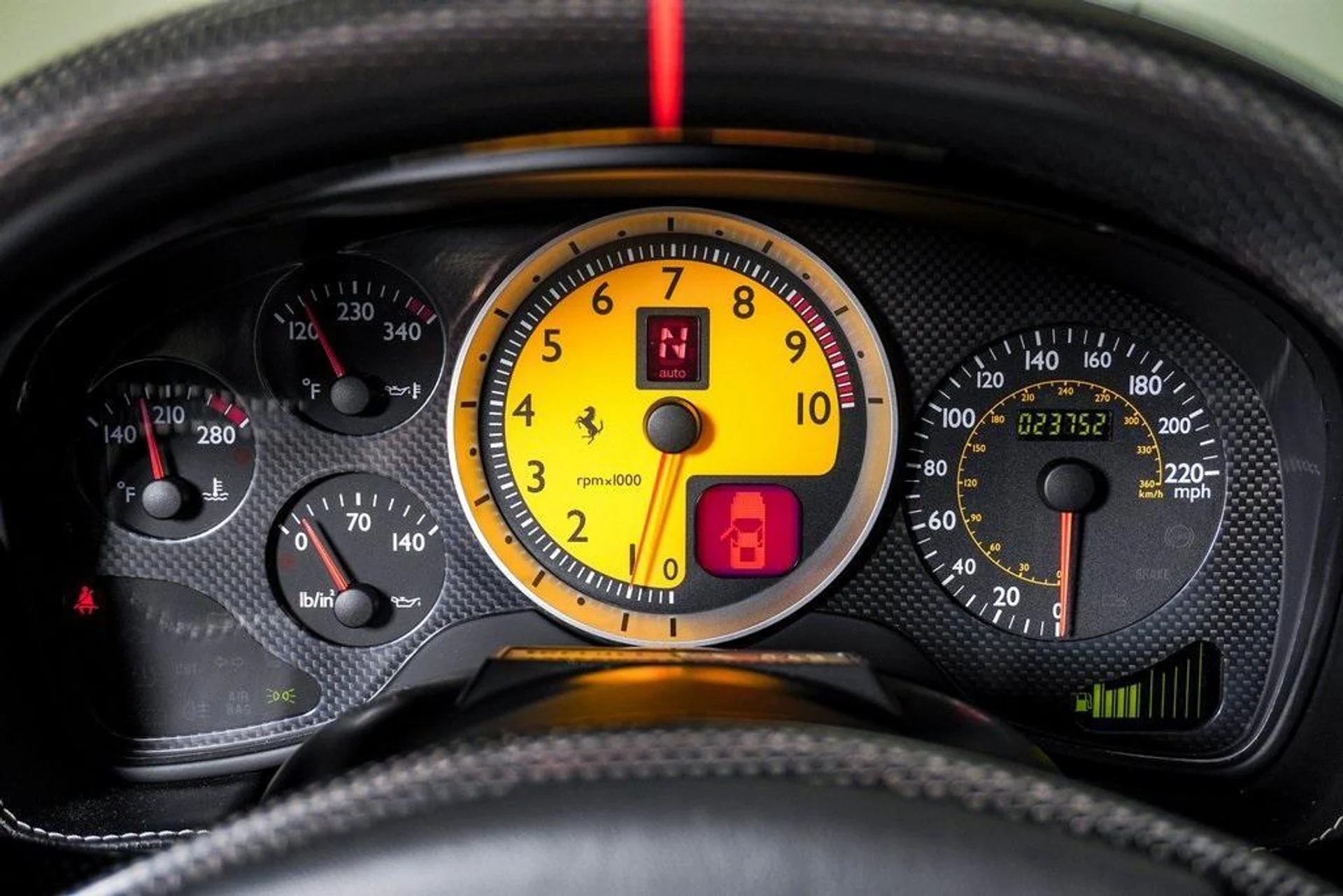 mph032_1117152988_K_vn849_L_Hv3_MU_Nmd_TY_Um55_C_Hx00_e4cfa74dc1