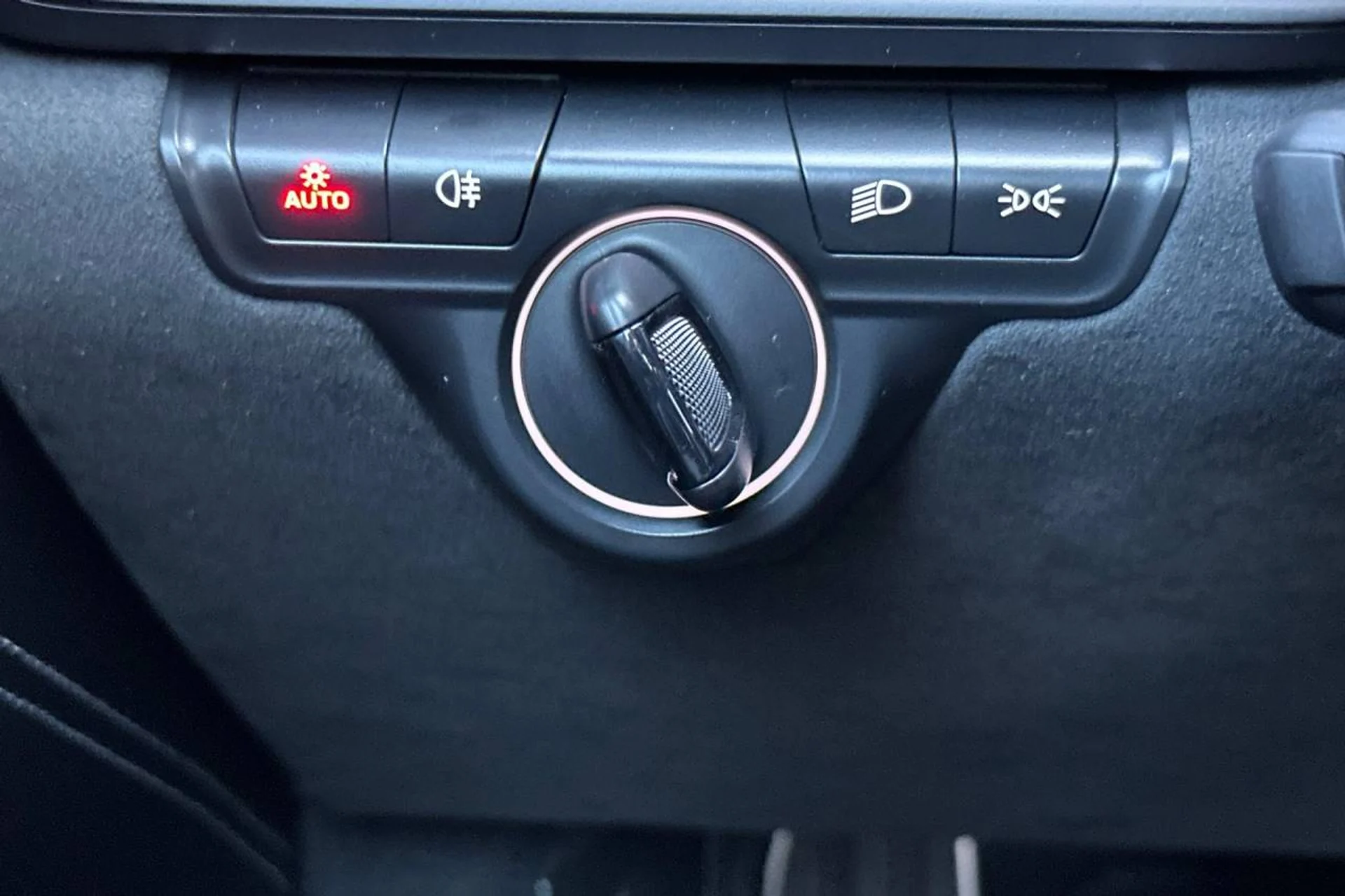 mph032_1119229454_1280_5c6acbca26