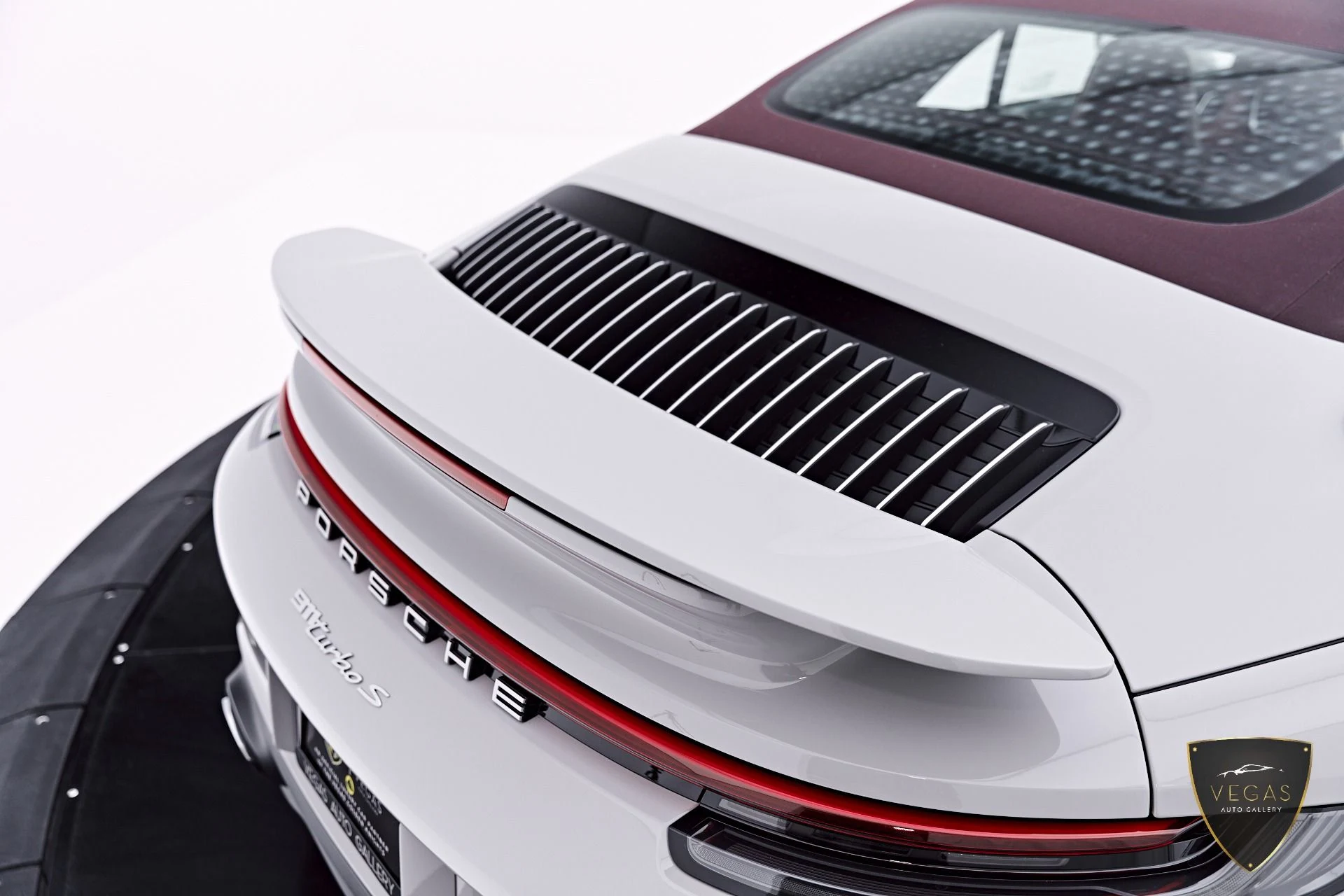 mph032_1125548917_Used_2024_Porsche_911_Turbo_S_1782351417_d4357776e1