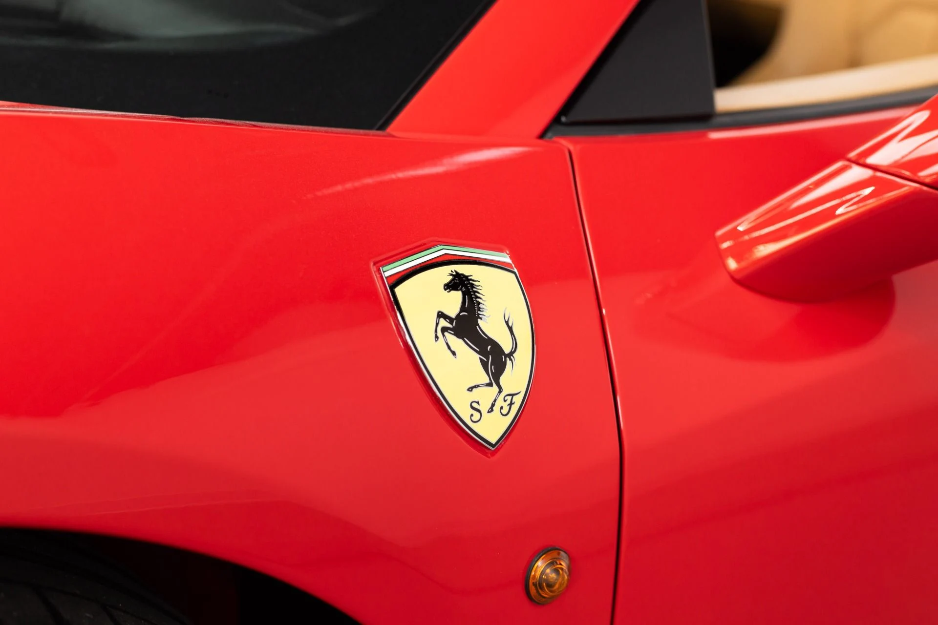 mph032_113360356_Used_2014_Ferrari_458_Spider_1781623433_1d6d8ec1ce