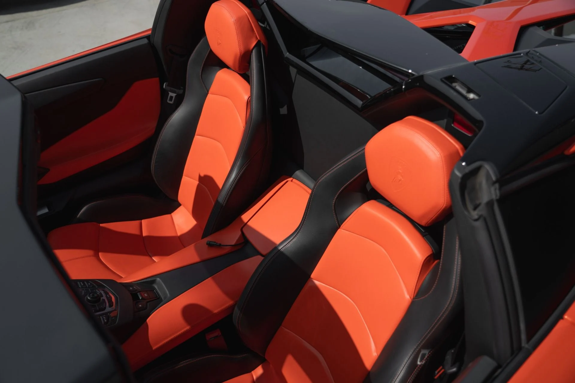 mph032_1137556208_Used_2014_Lamborghini_Aventador_LP_700_4_1759878546_f7f630ed59