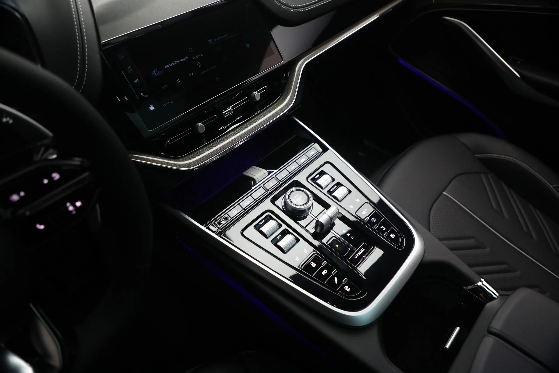 mph032_1147858996_New_2026_Aston_Martin_DBX_S_1767981016_09b3b5683c