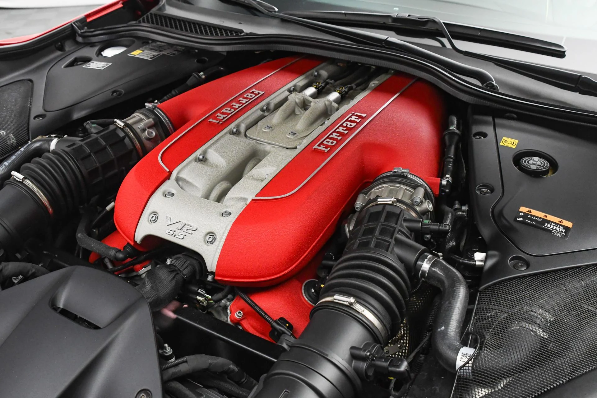 mph032_1149524499_Used_2021_Ferrari_812_GTS_1753257425_7120e43a34