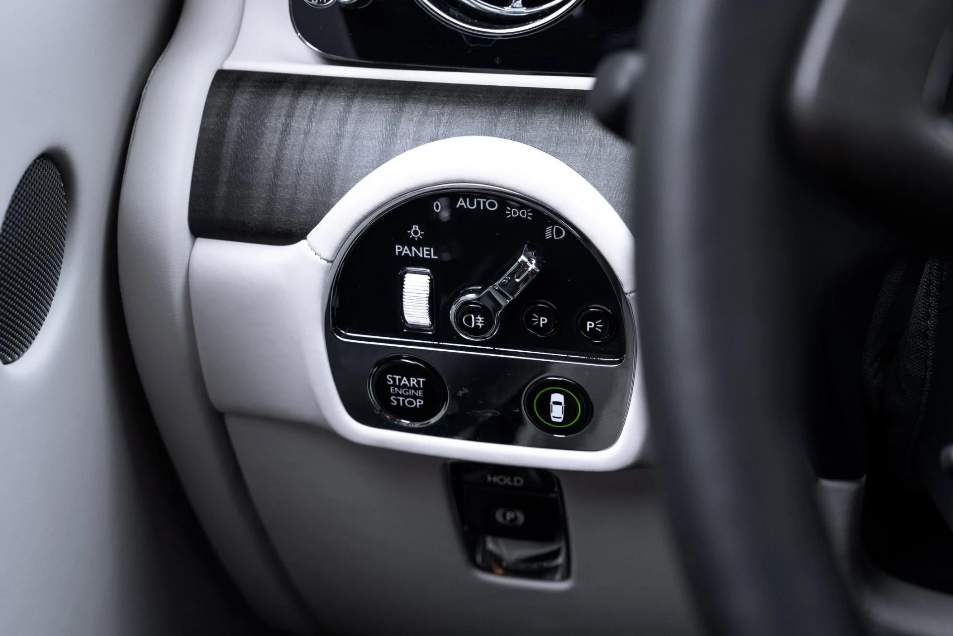 mph032_1160629852_Used_2022_Rolls_Royce_Ghost_1775153172_ba5e4692ac