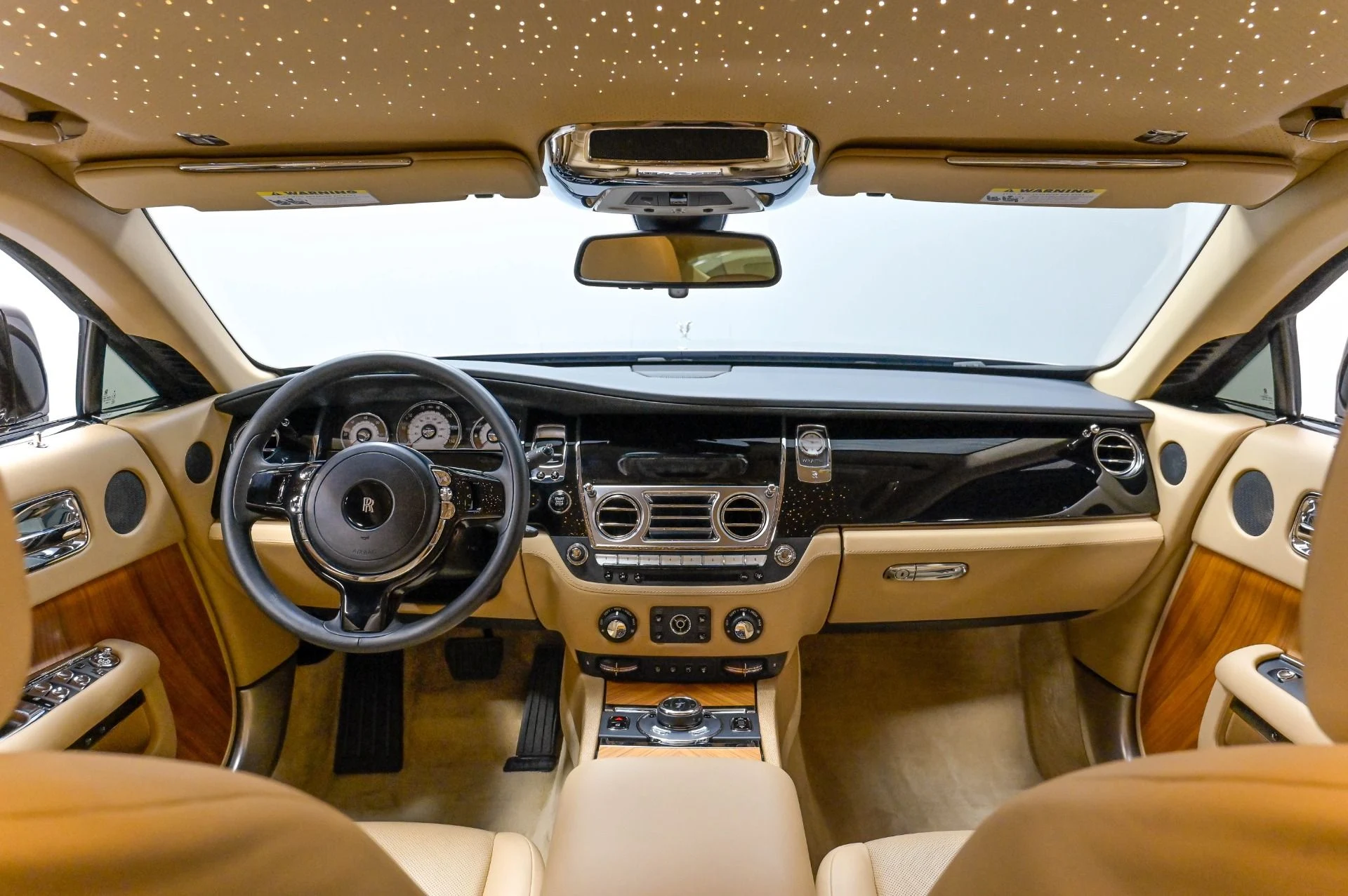 mph032_1161188610_Used_2014_Rolls_Royce_Wraith_1783020984_b6e1a2fd9d