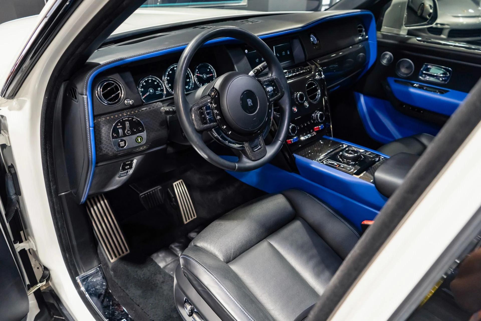 mph032_1168021768_Used_2021_Rolls_Royce_Black_Badge_Cullinan_Black_Badge_Provenance_2027_1771275656_2ee4d635f2