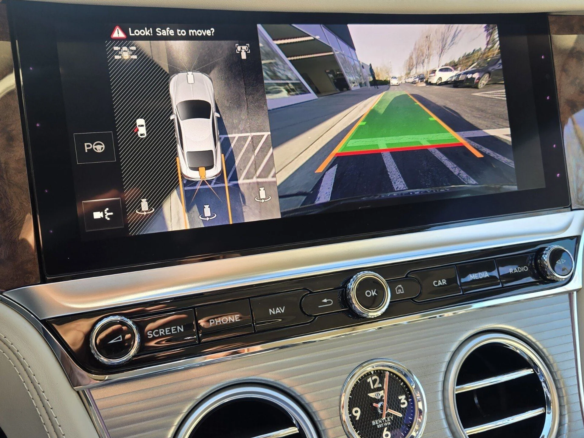 mph032_1173546529_f18efaff950fd0303877f7318a011f65x_70b26637e7