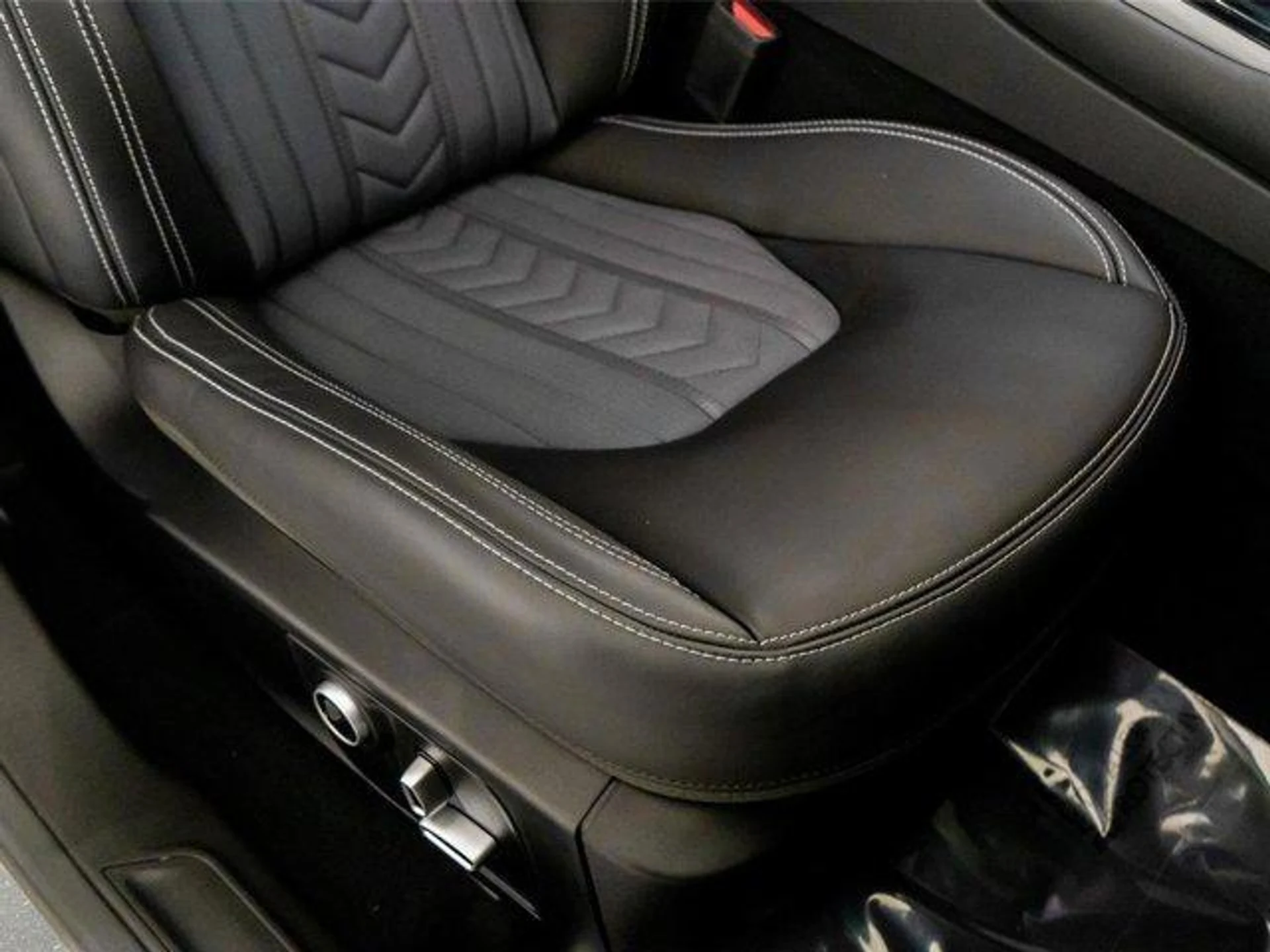 mph032_1181647825_CY_1_P9_B_Aa_Or_Fx_ENCAMXZS_8_KD_Ed_Q_13041a3a8c