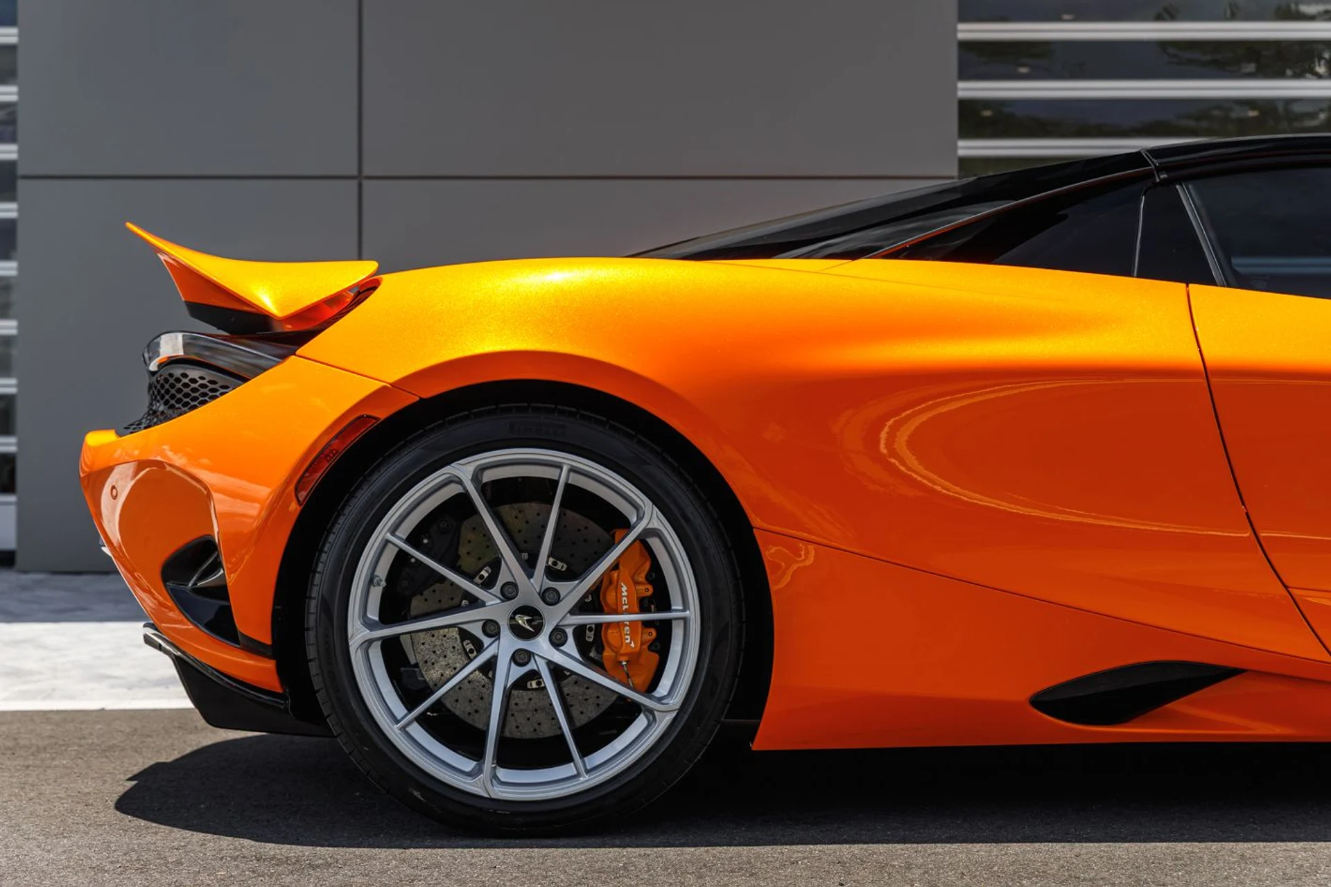 mph032_1181846263_Used_2024_Mc_Laren_750_S_Spider_cee1580fa1