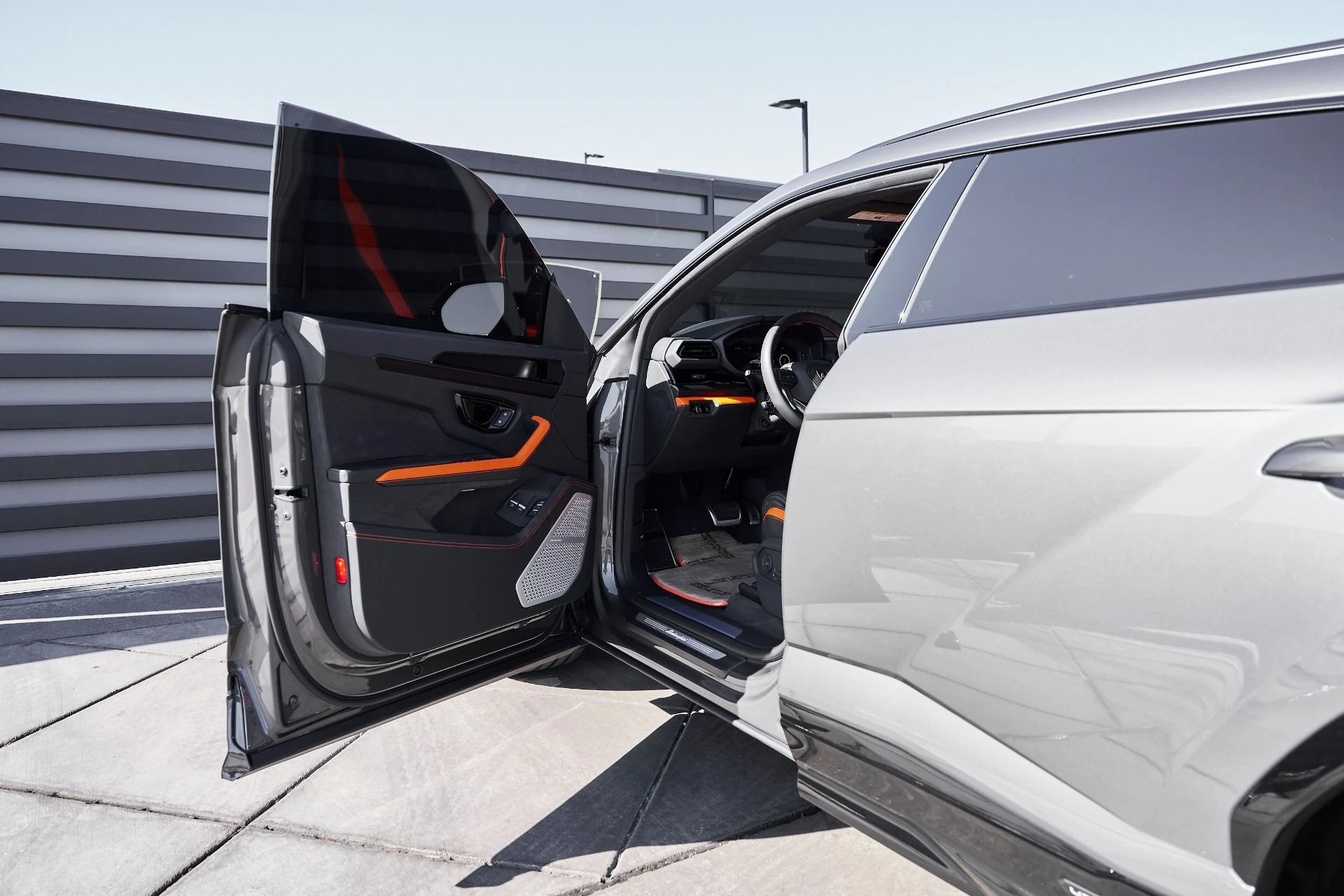 mph032_1185006122_Used_2025_Lamborghini_Urus_SE_1770086462_e32864cca6