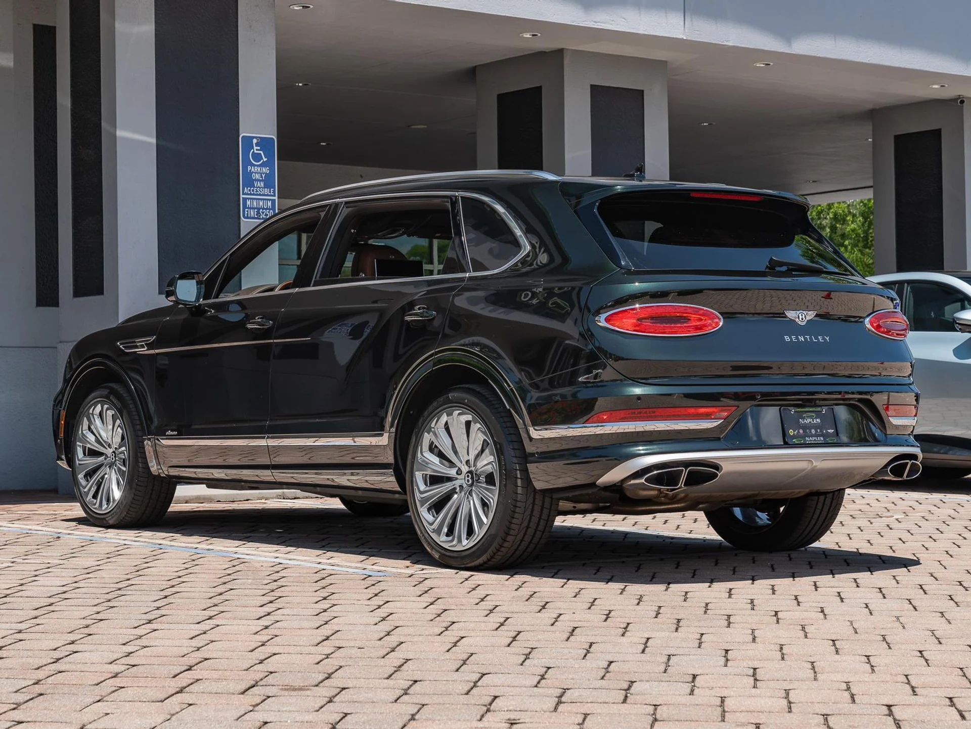 mph032_118645768_Used_2023_Bentley_Bentayga_EWB_V8_1778364314_3de6ea7ee6