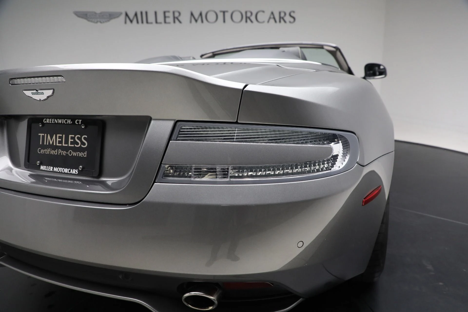 mph032_1189132138_Used_2015_Aston_Martin_DB_9_Volante_48fda5eeb0