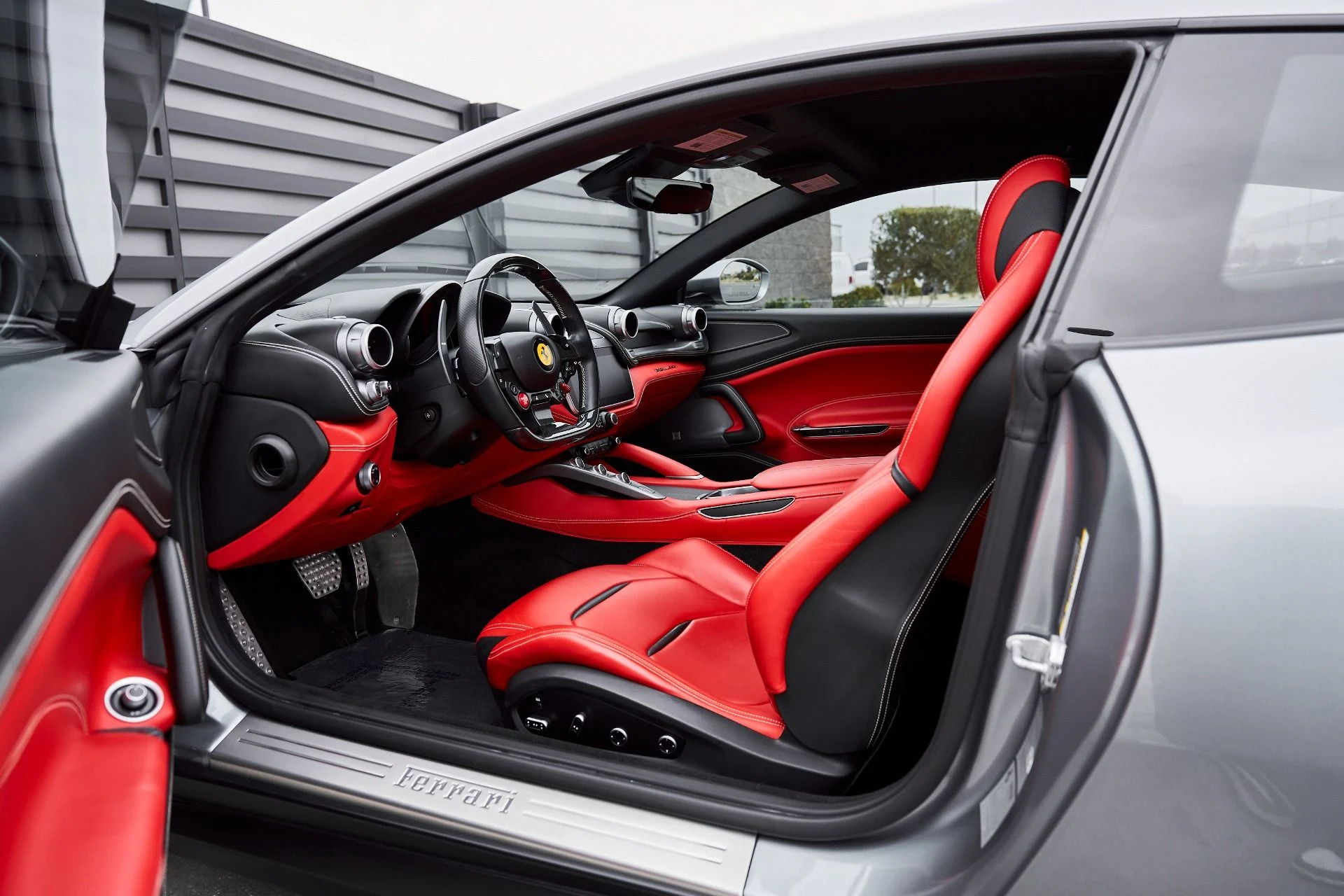 mph032_1193219230_Used_2020_Ferrari_GTC_4_Lusso_T_1766785896_dfb5d7b0bc