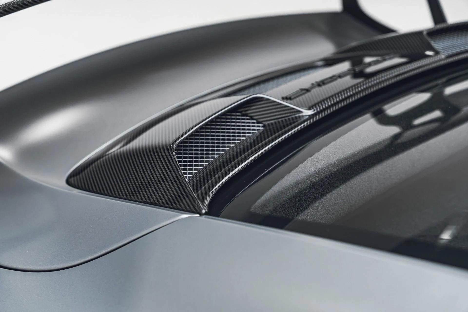 mph032_1198474139_Used_2018_Porsche_911_GT_2_RS_1782090284_104991364e