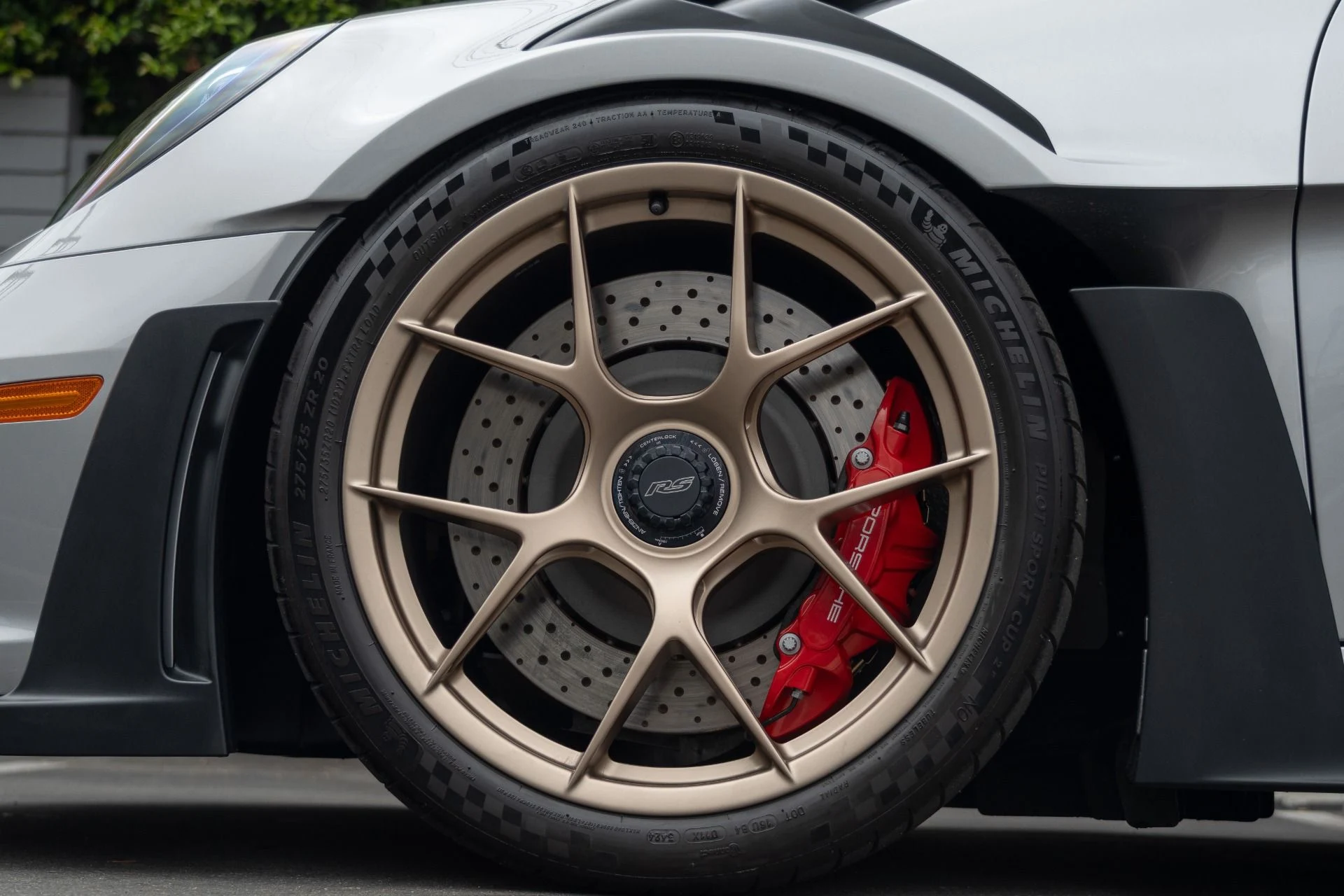 mph032_1218841933_Used_2025_Porsche_911_GT_3_RS_1758931250_c791292c95