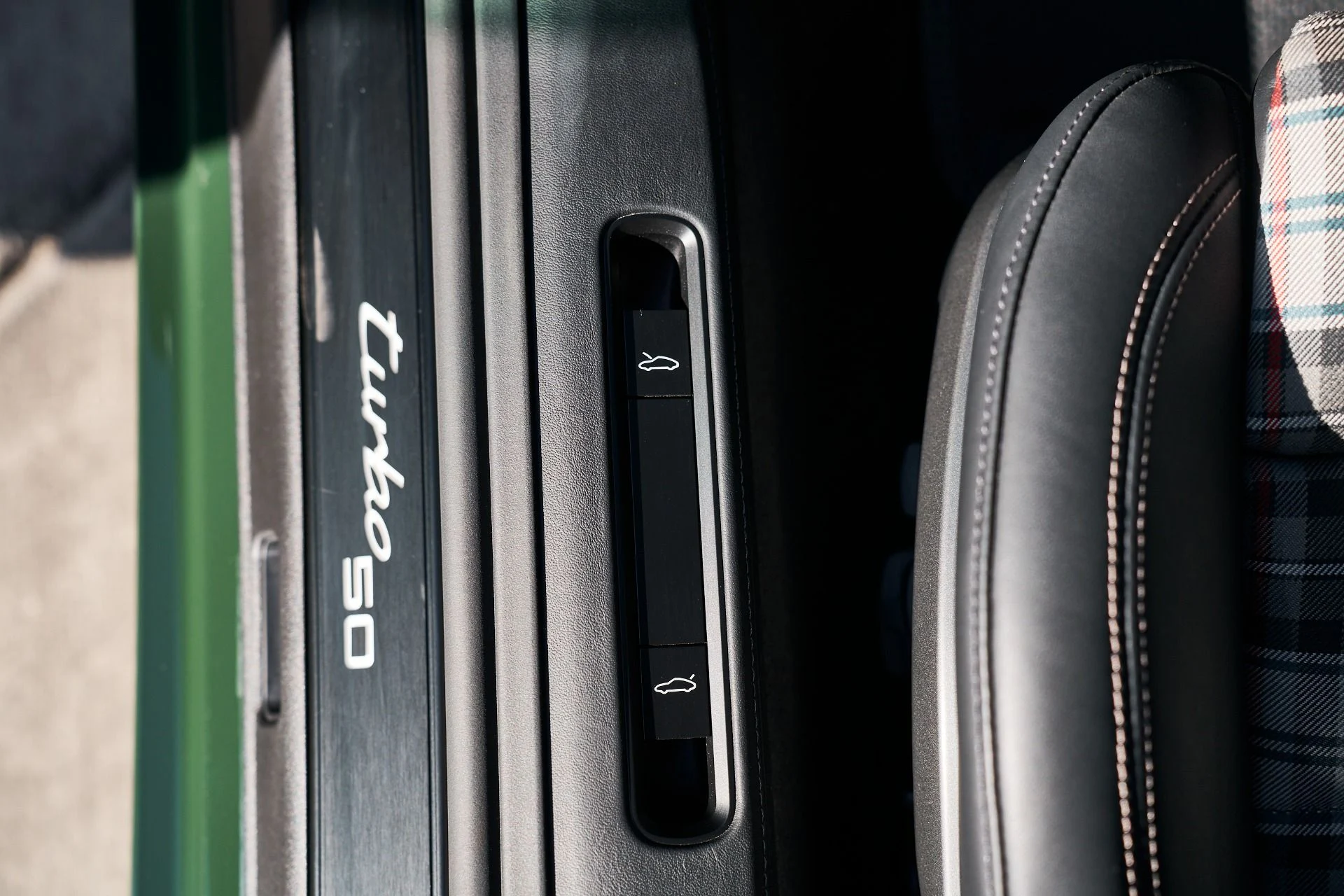 mph032_1225734374_Used_2025_Porsche_911_Turbo_S_1763075493_c438b9db64