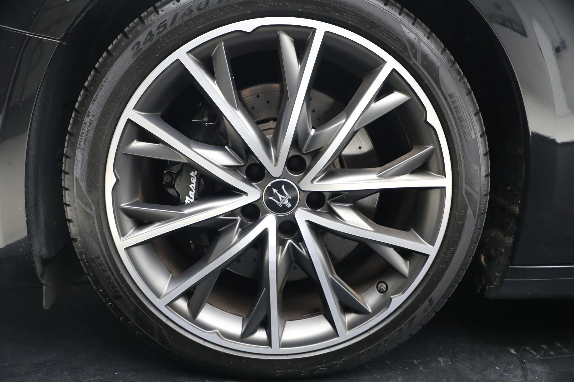 mph032_1226964039_Used_2023_Maserati_Ghibli_Modena_Q4_1773409122_b4b61a6e8e