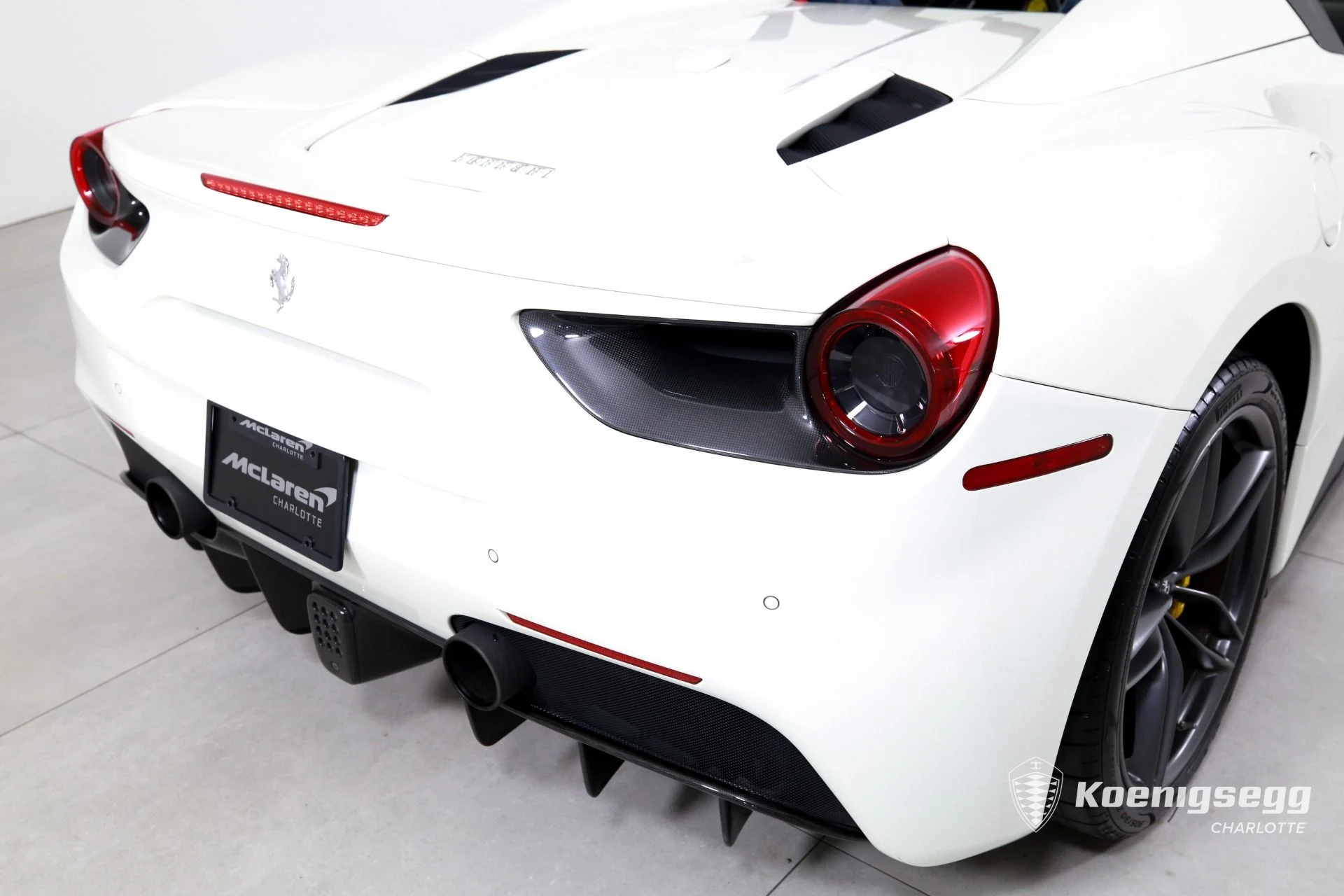mph032_1242778938_Used_2018_Ferrari_488_Spider_1782838547_8b93b91063