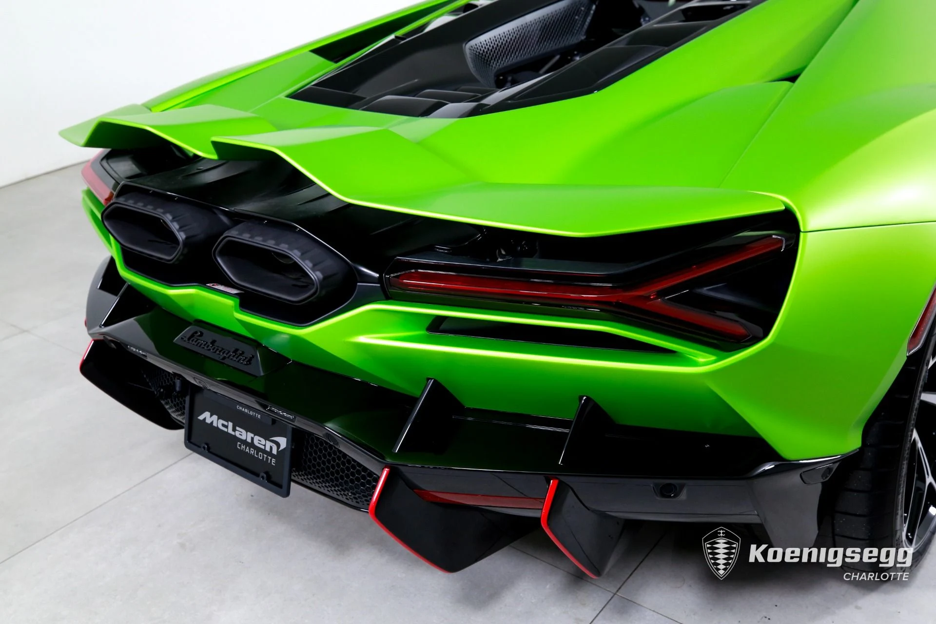 mph032_1243986902_Used_2024_Lamborghini_Revuelto_1774640458_c7d7da68f0