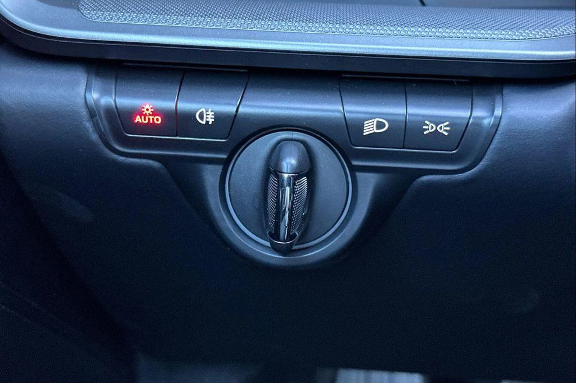 mph032_1248050471_3tr_Mat_K65_W_Wh_Kjn29a2_f_V6f_M8_d3a4c62688