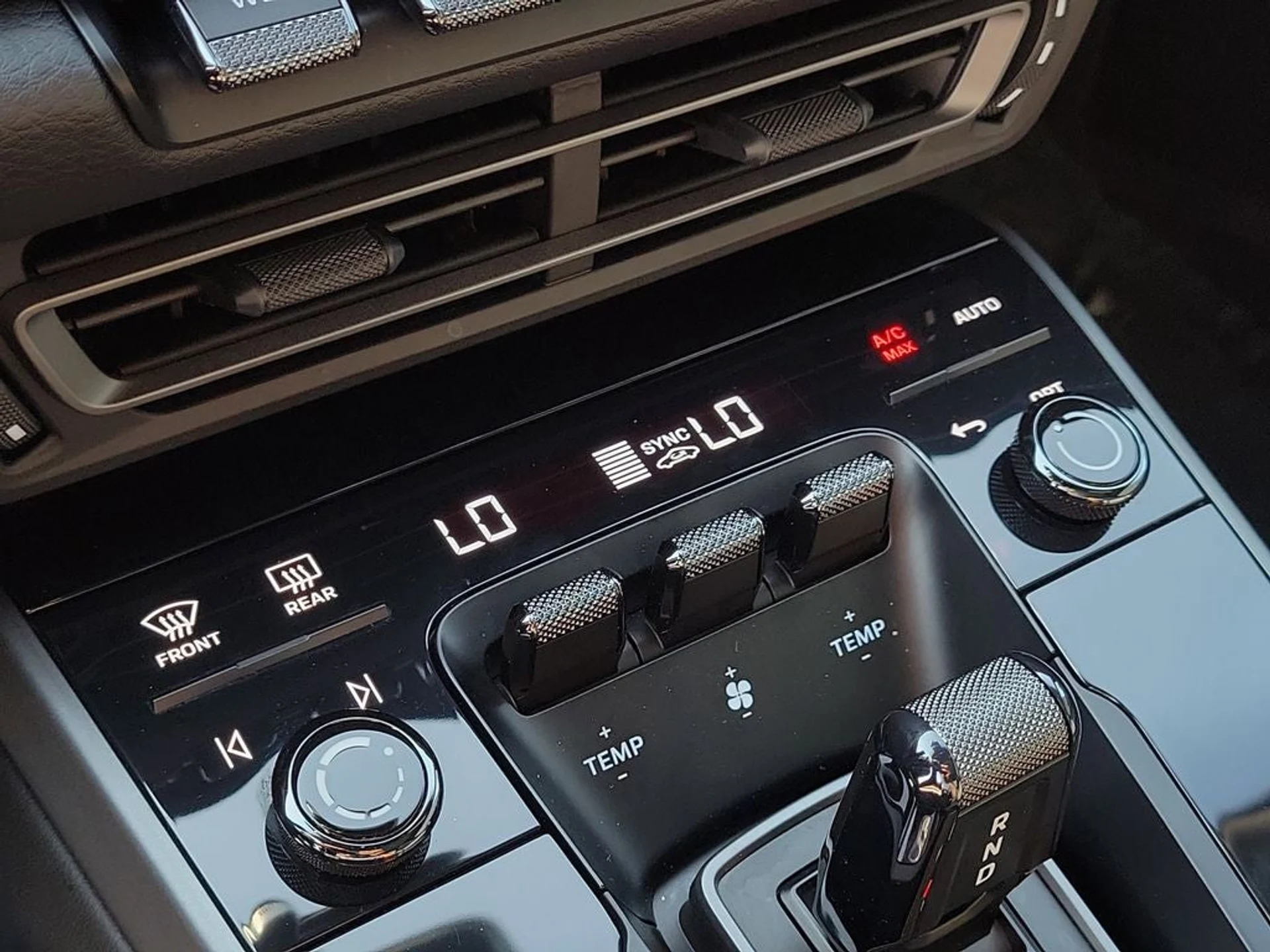 mph032_1252358909_33_3d11de2e24