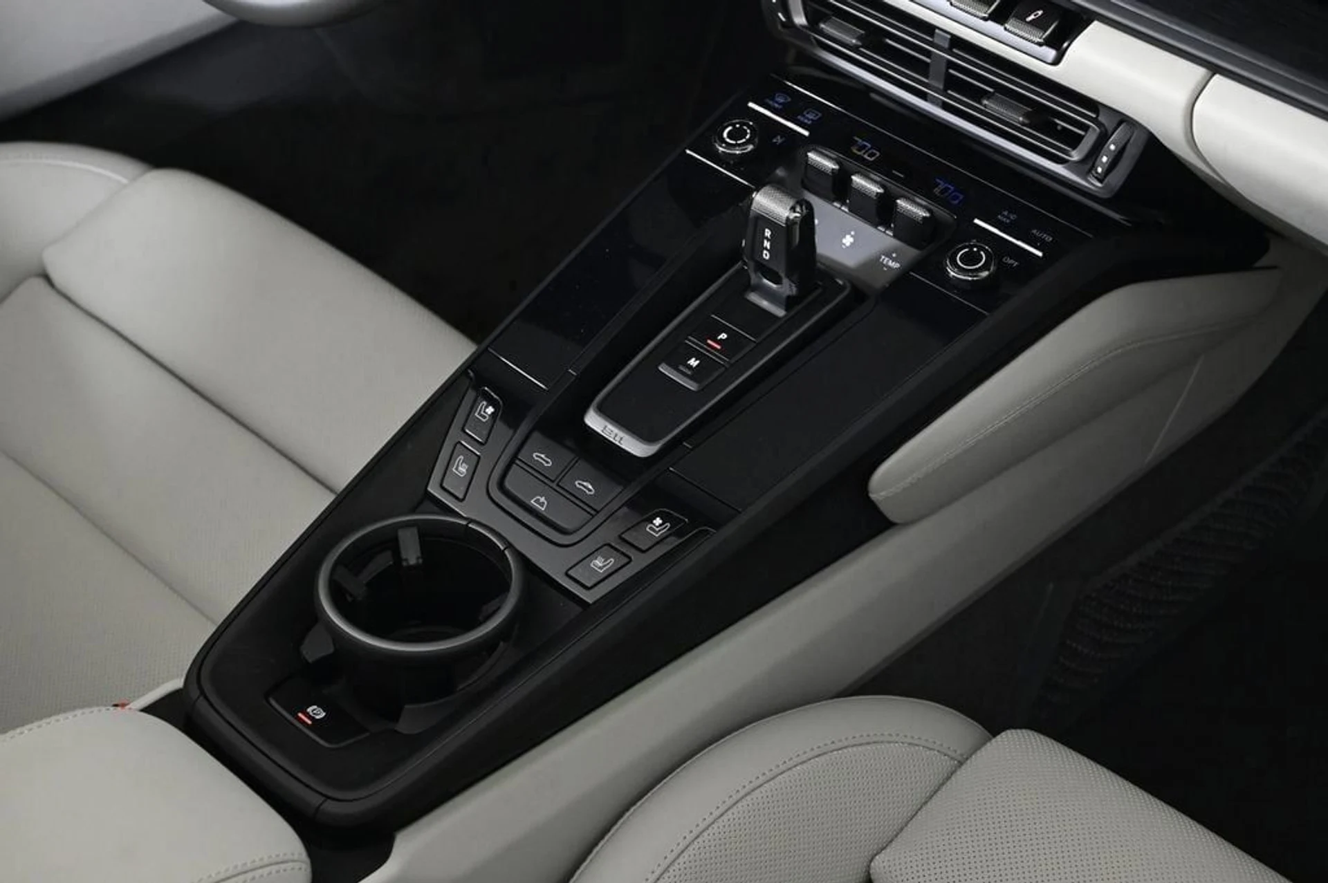 mph032_1257745795_381ef27919cb4e0bb1d1d0e02ed3b7d7_dc97277144