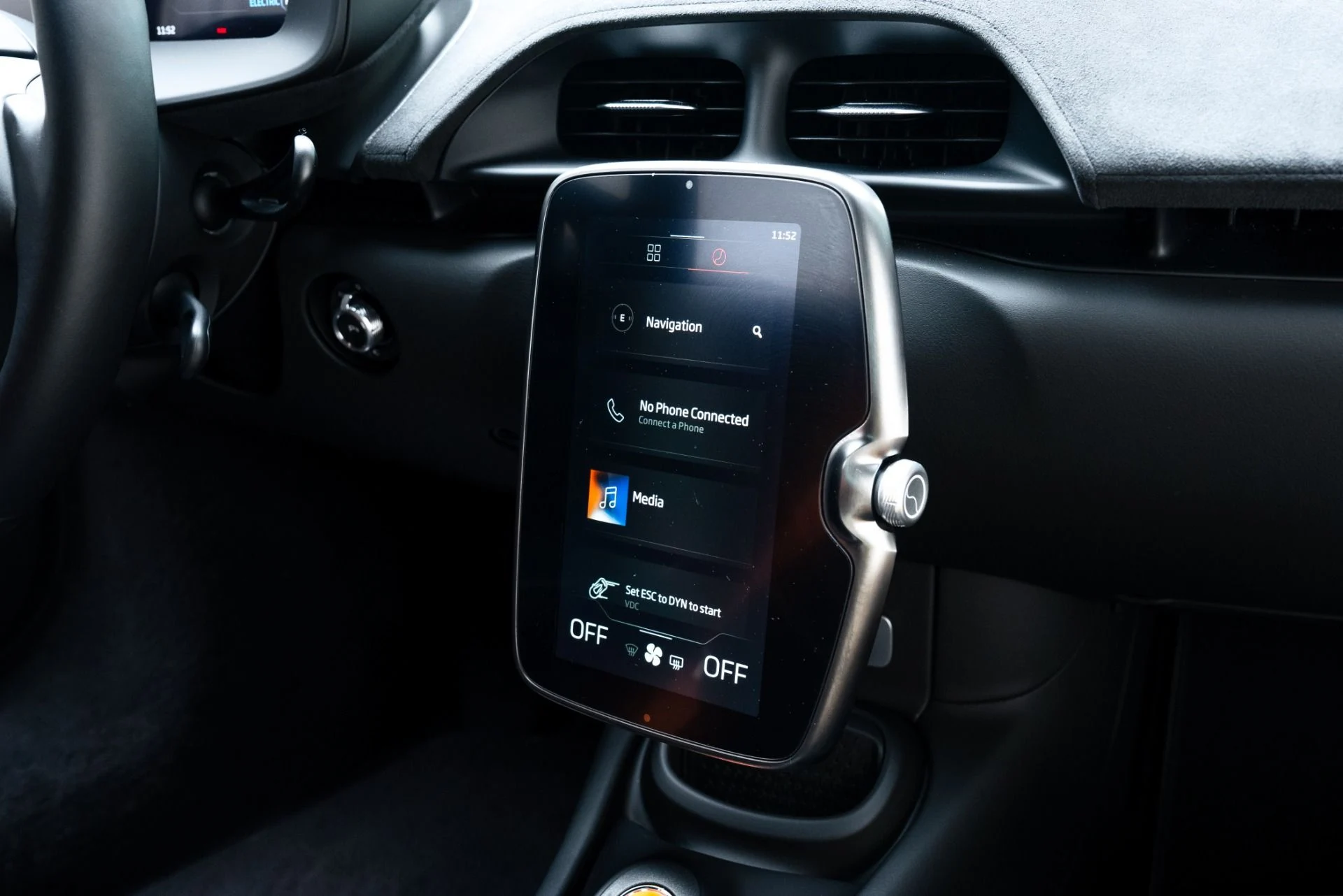 mph032_1262676413_Used_2026_Mc_Laren_Artura_1770152566_84e8de3b65