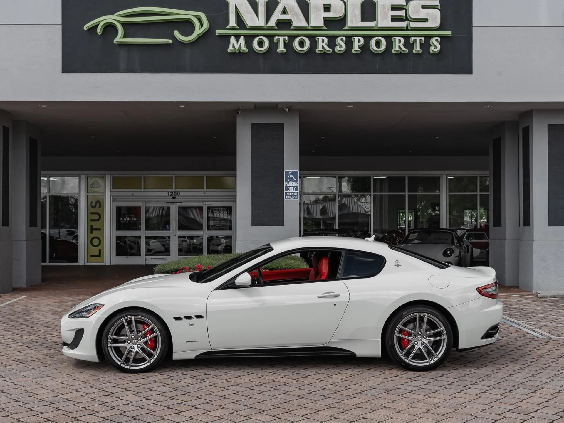 mph032_1263788718_Used_2017_Maserati_Gran_Turismo_Sport_1759184221_8eb5cf41b0
