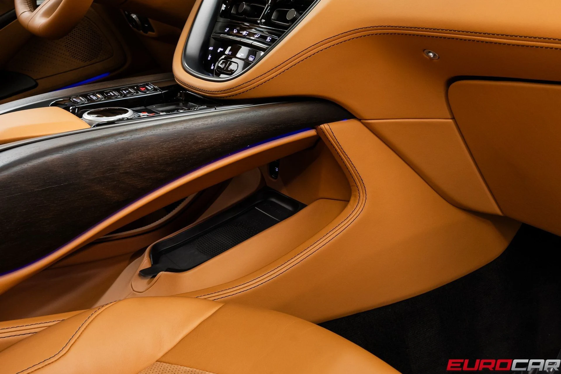 mph032_126435472_image_33_6698204936