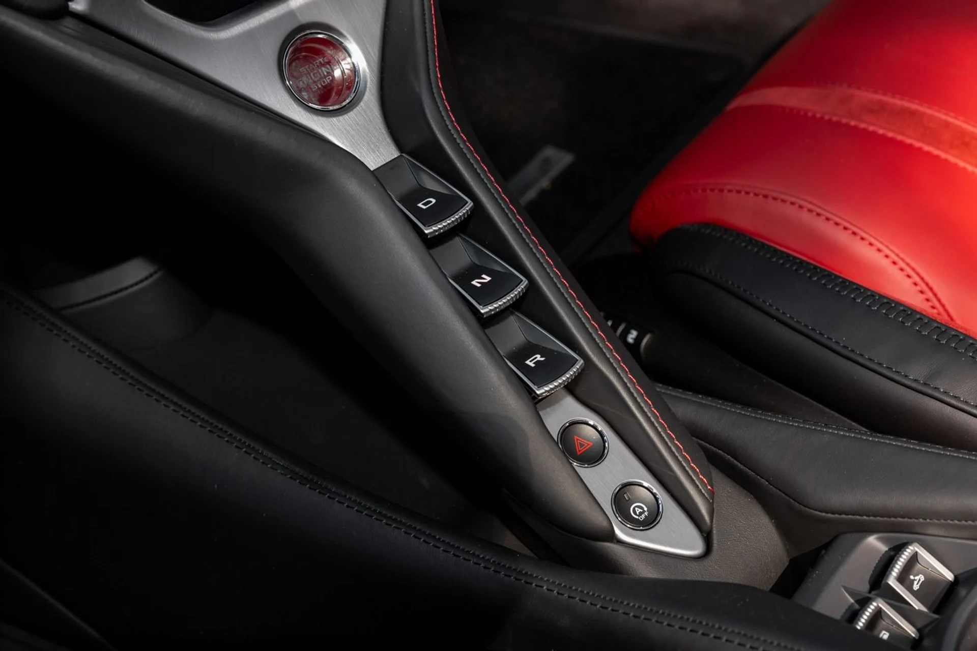 mph032_1268952995_420_p33_l_52032a66cf