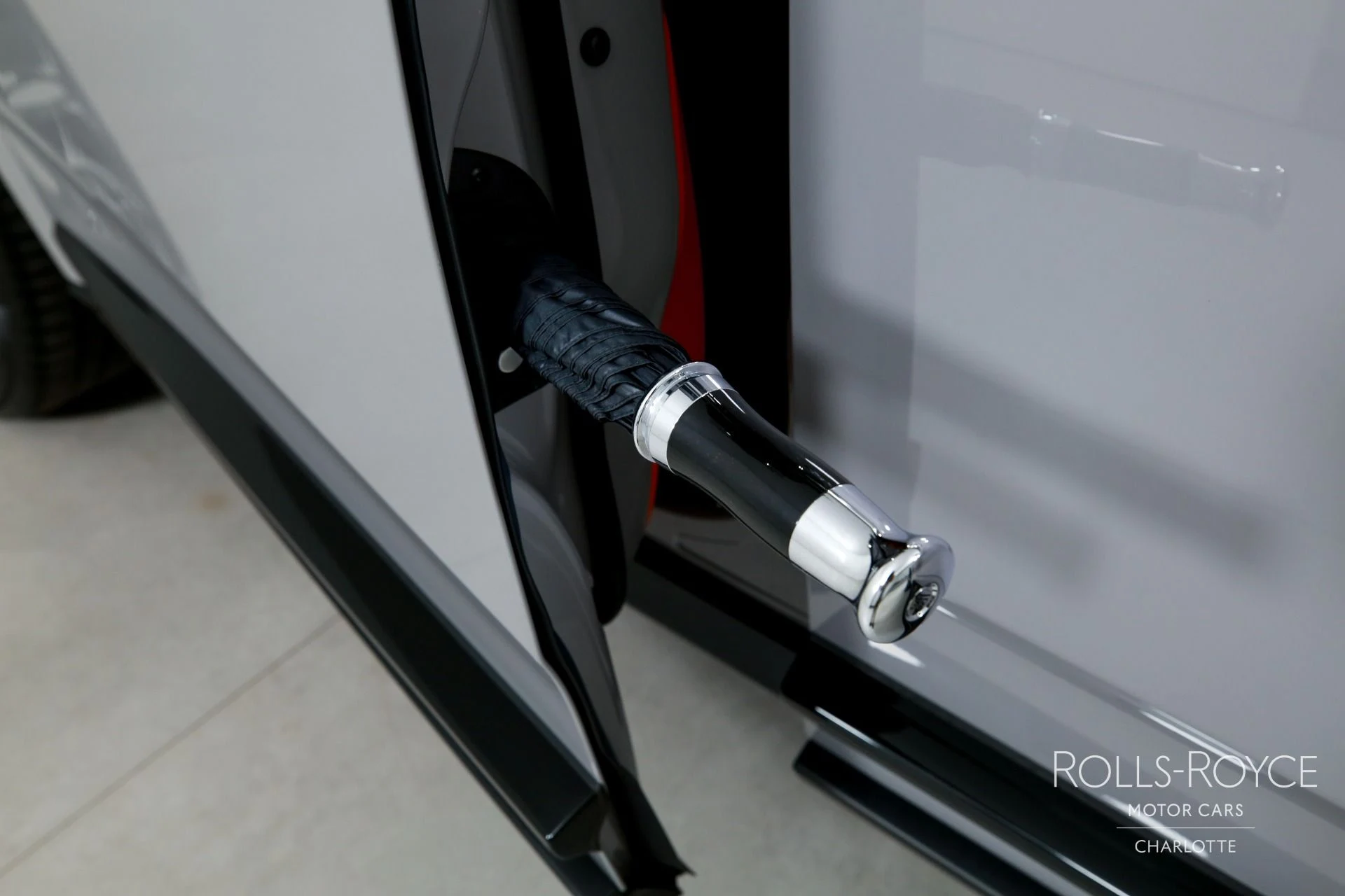 mph032_1272963133_Used_2024_Rolls_Royce_Black_Badge_Cullinan_1765396280_94c8e387d7