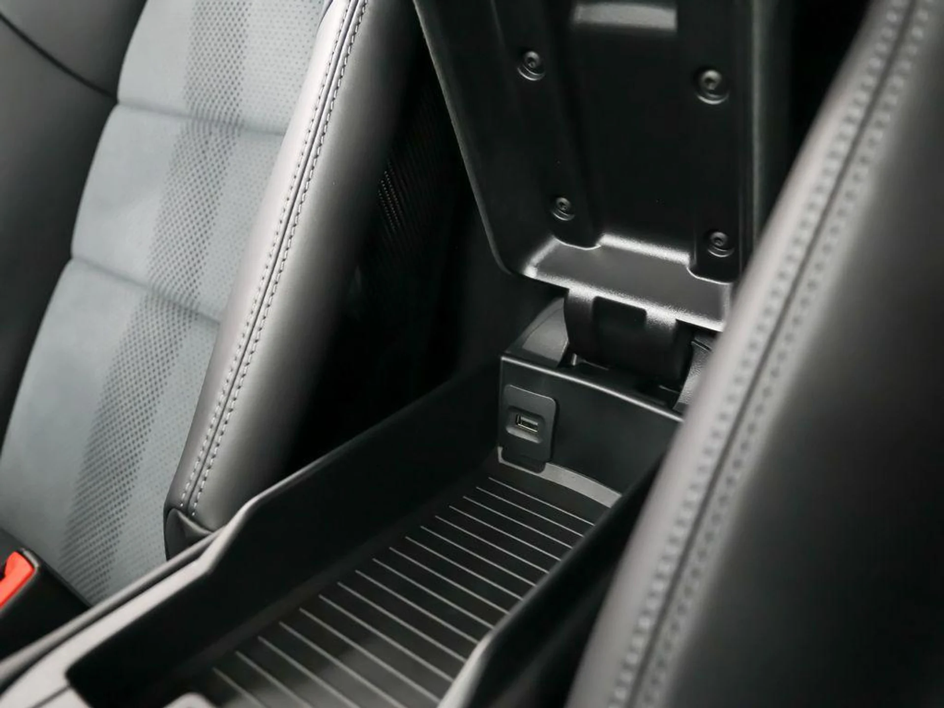 mph032_1274894596_ORZX_2c_LAU_9_Ek_Gm_Ve_Vm2_r_X_Bul_Nw_54169a6f12