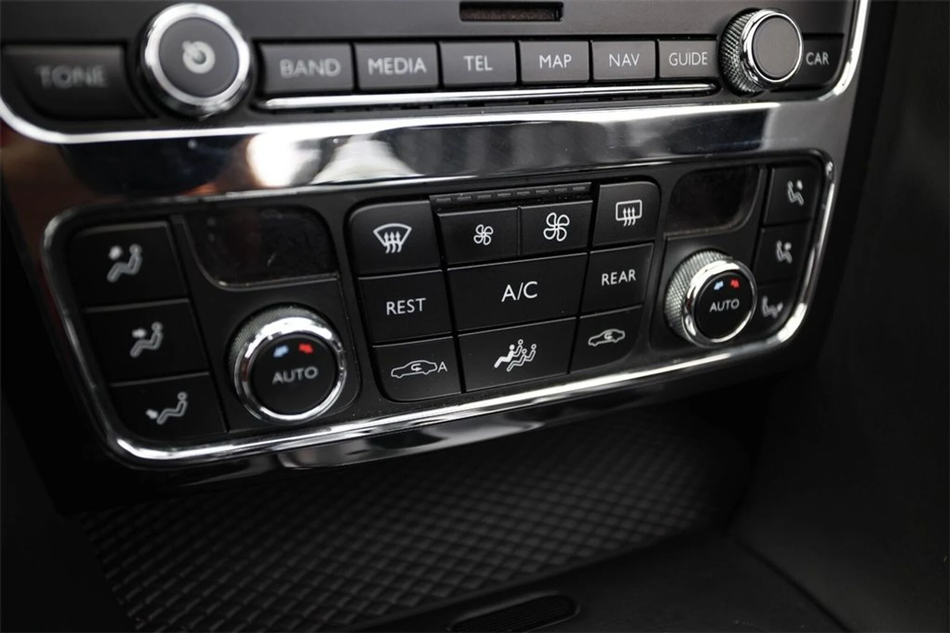 mph032_1277273766_9743c6fc9b6b044fa4c908f64c1a4b9c_f03a042a36