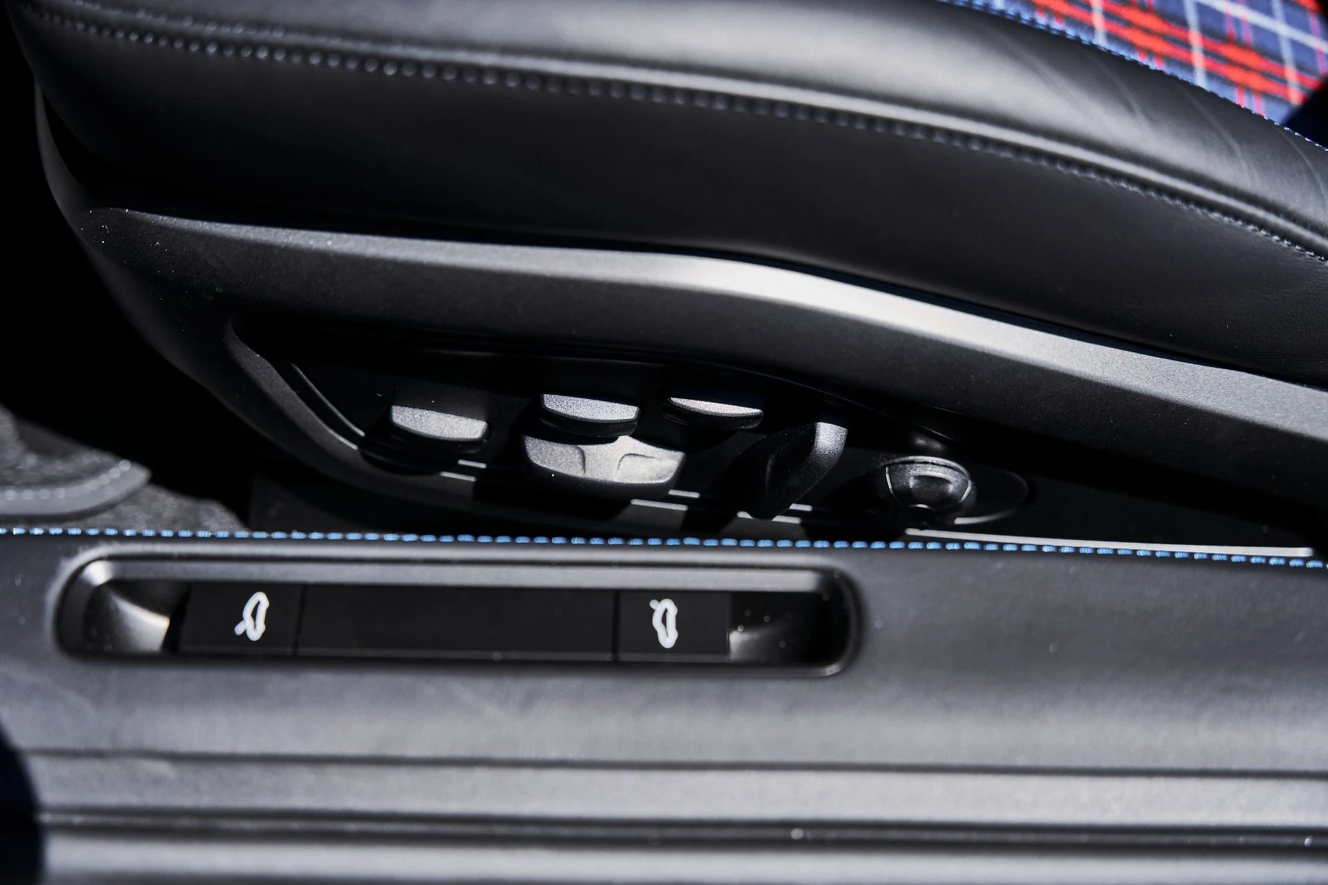 mph032_1277812549_Used_2026_Porsche_911_Carrera_T_1778550956_dc394c8926