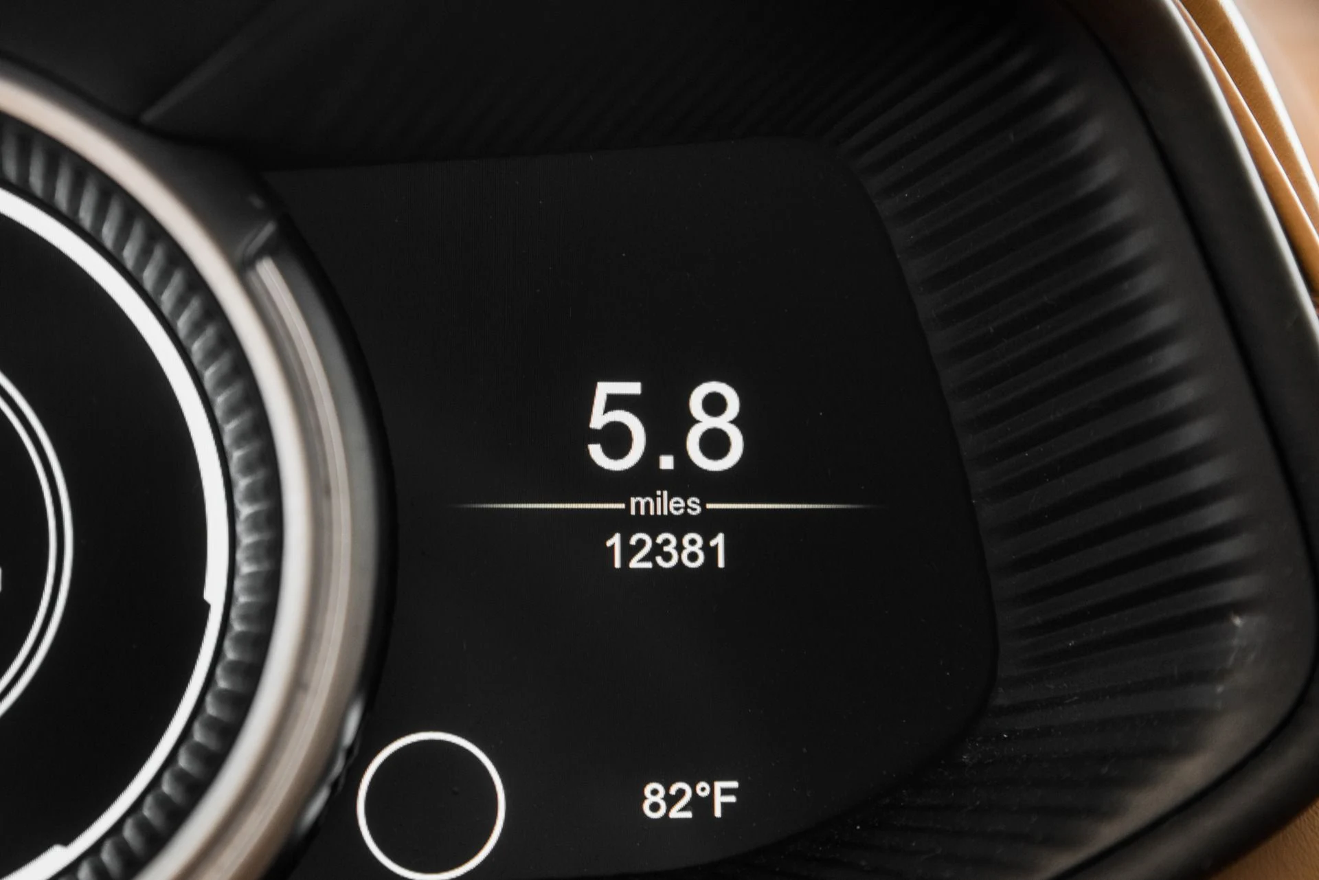 mph032_1295882473_Used_2017_Aston_Martin_DB_11_1595695317_8fc6f07006