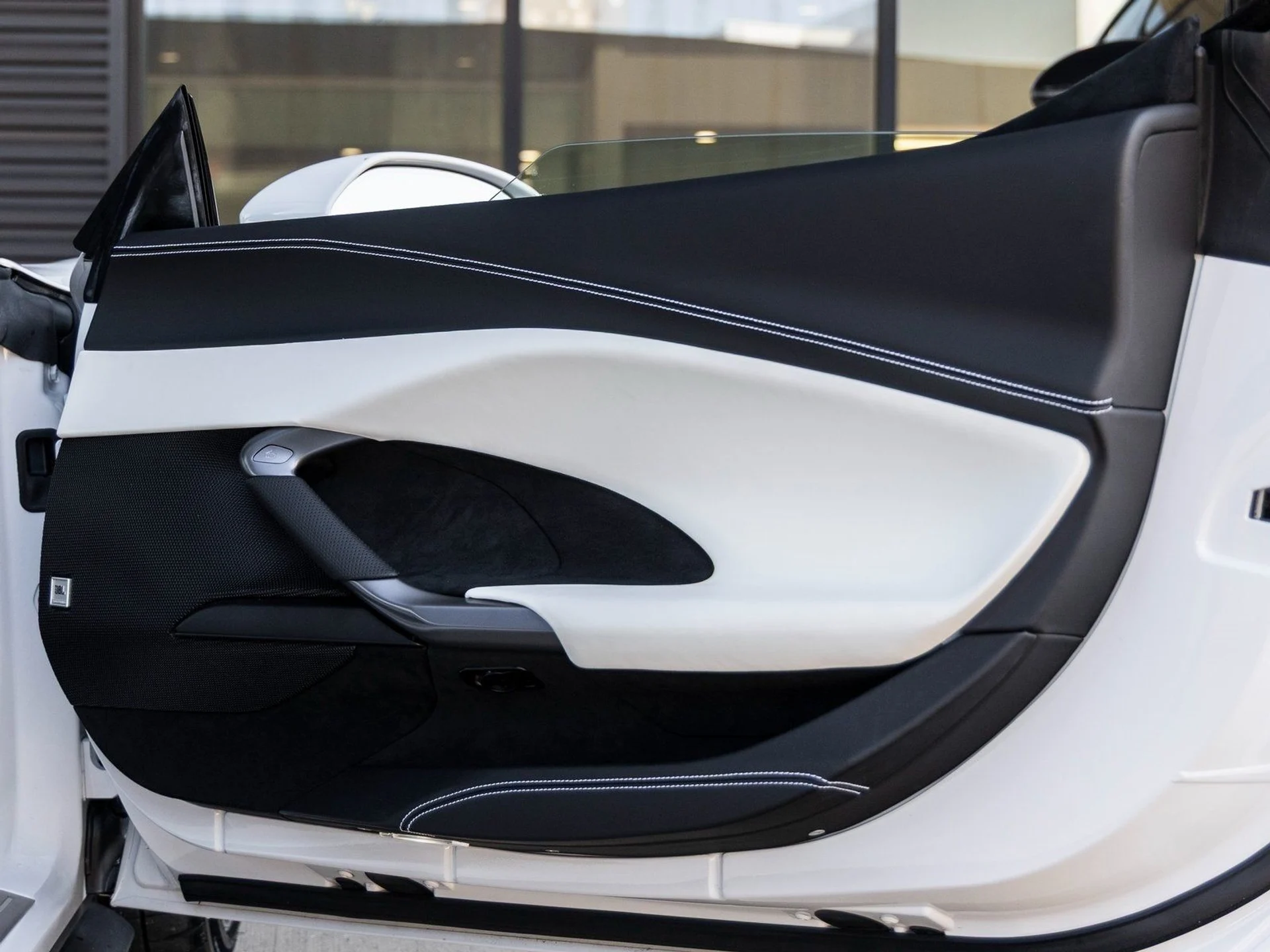 mph032_1315969993_34_cd35754582