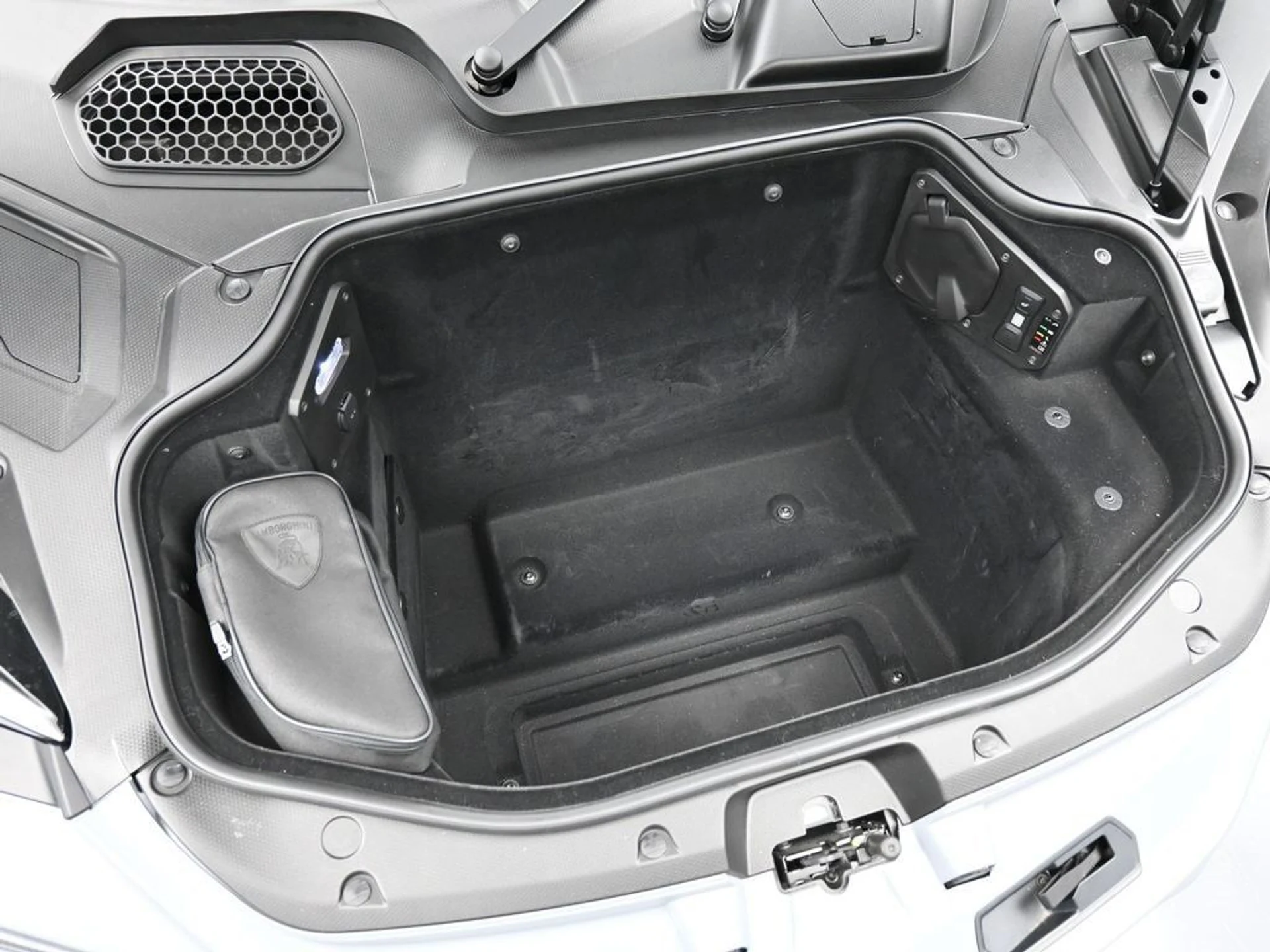 mph032_1319130398_e8de370c0dfd87a2eeaf87ca6b8dabad_995b573921