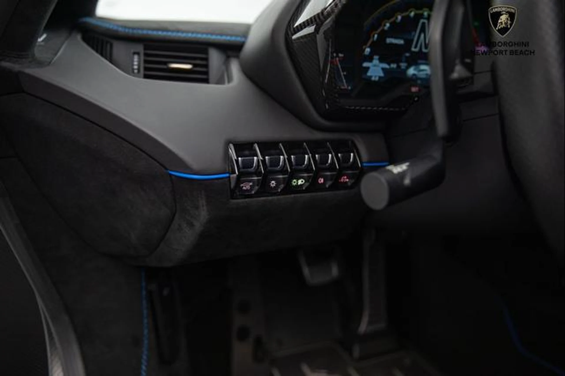 mph032_1320241343_Uk_W_Em_Dg7di_Vnip_Uaaui4_Ndf_J9_BM_02c534c74e